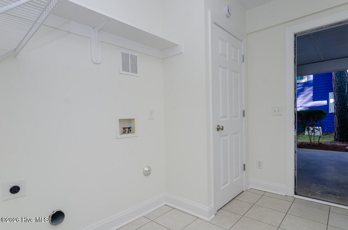 100534770 | Photo 45