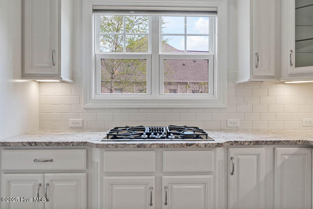 100550023 | Photo 26