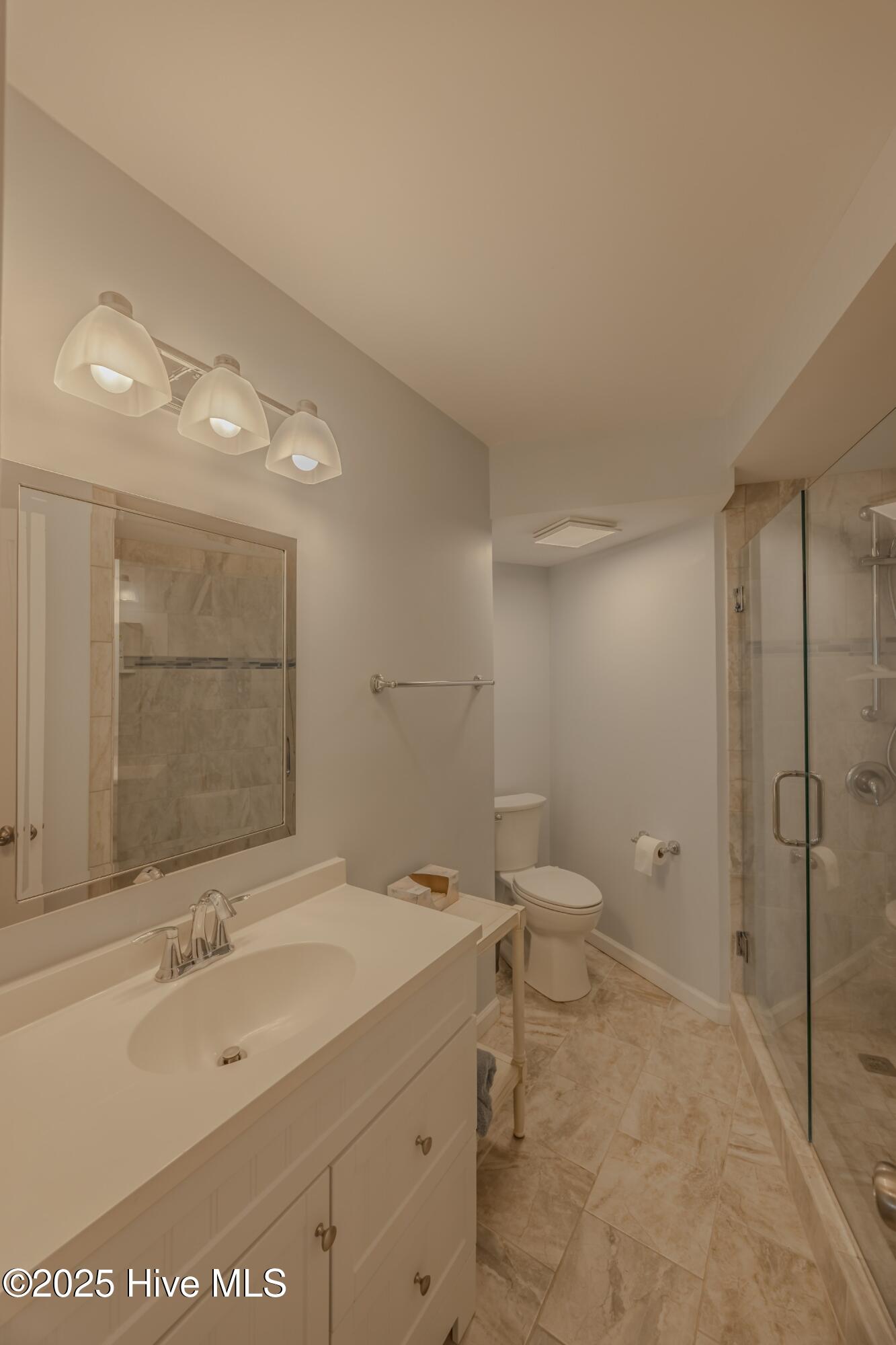 100569538 | Photo 13