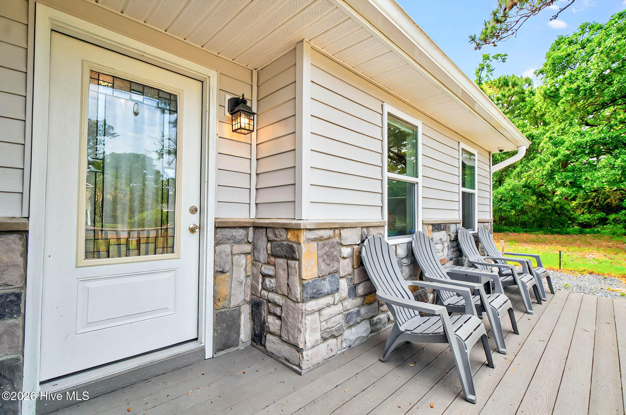 100556049 | Photo 13