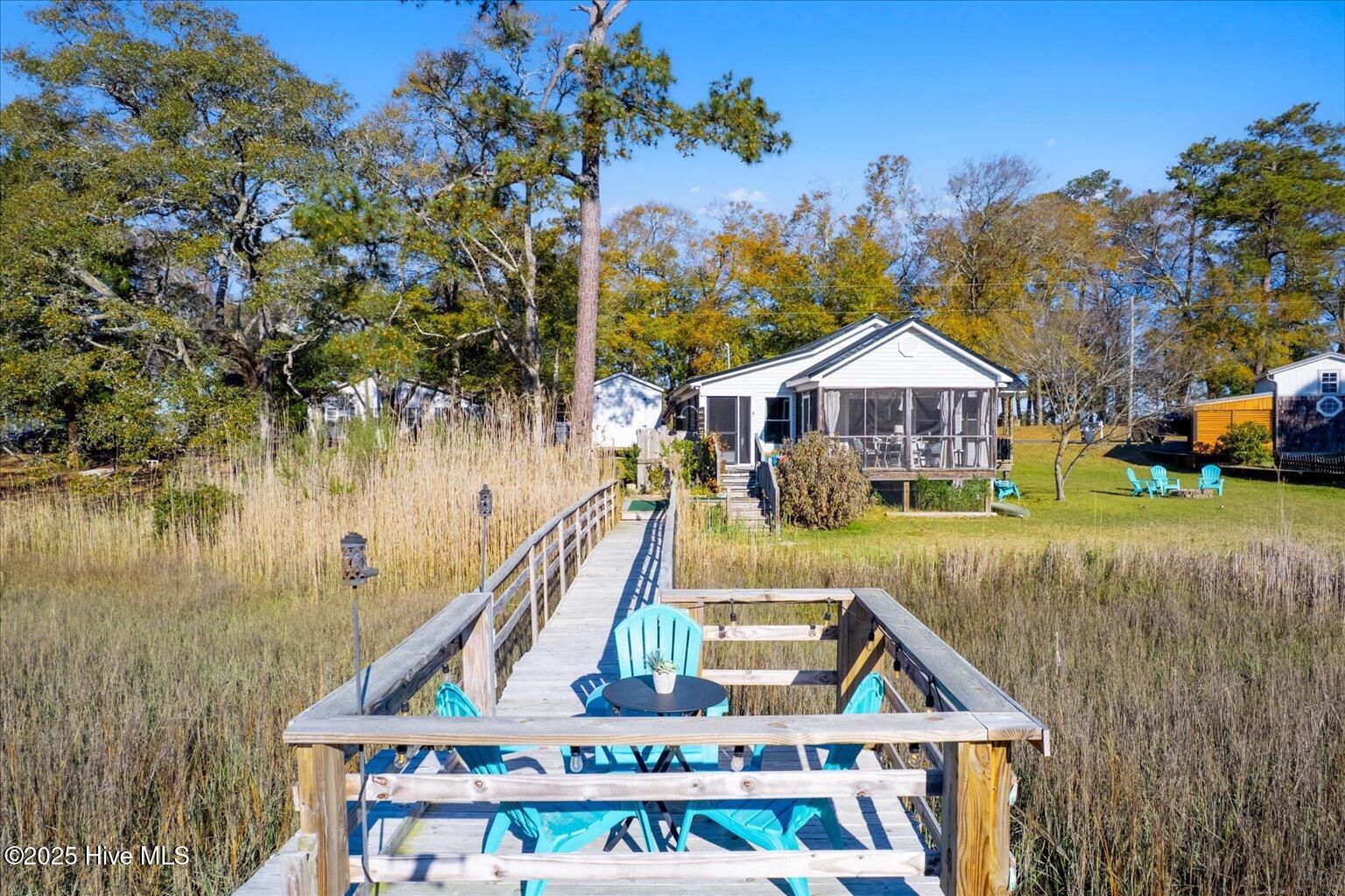 100555399 | Photo 40