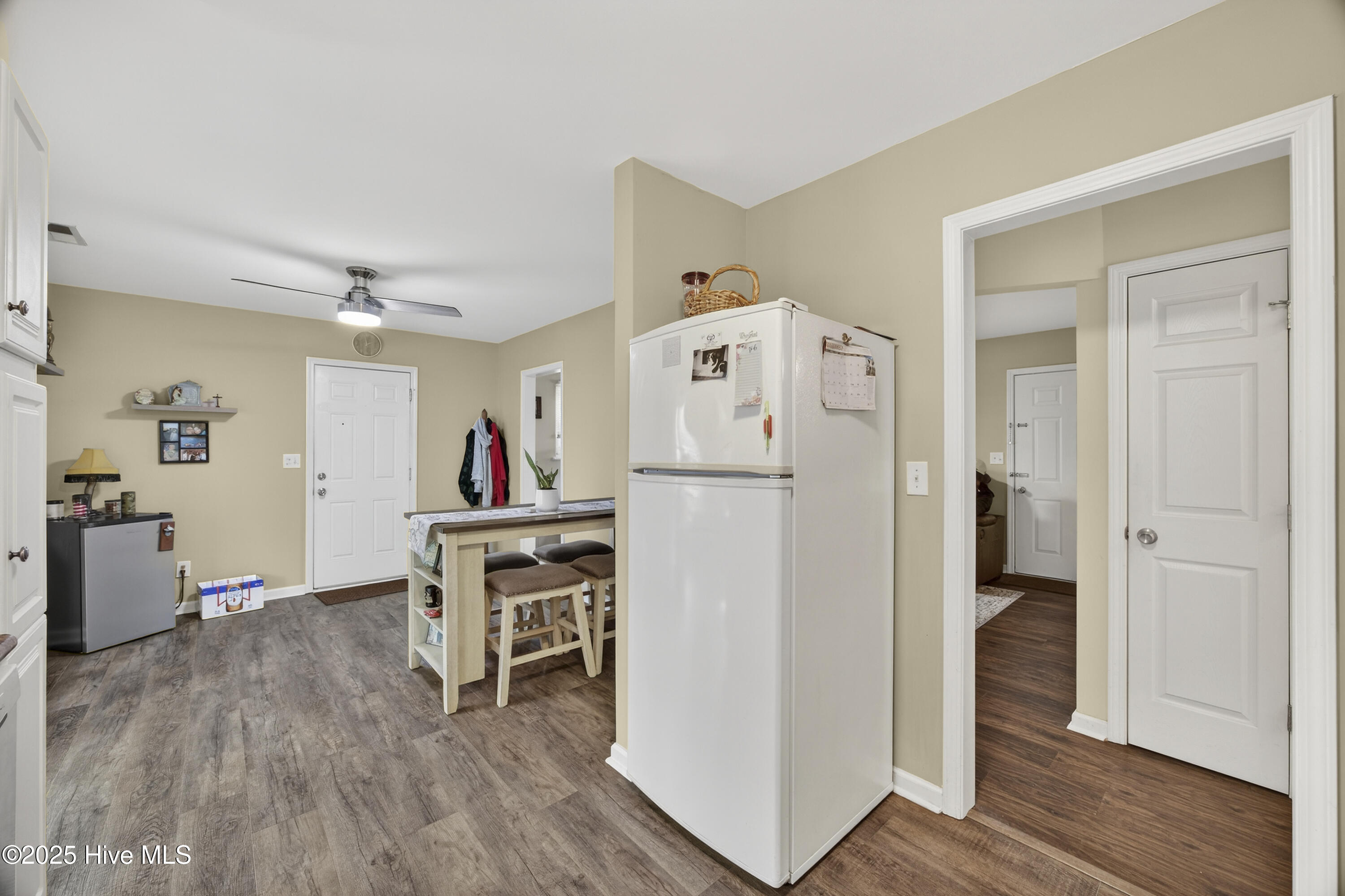 100544065 | Photo 21