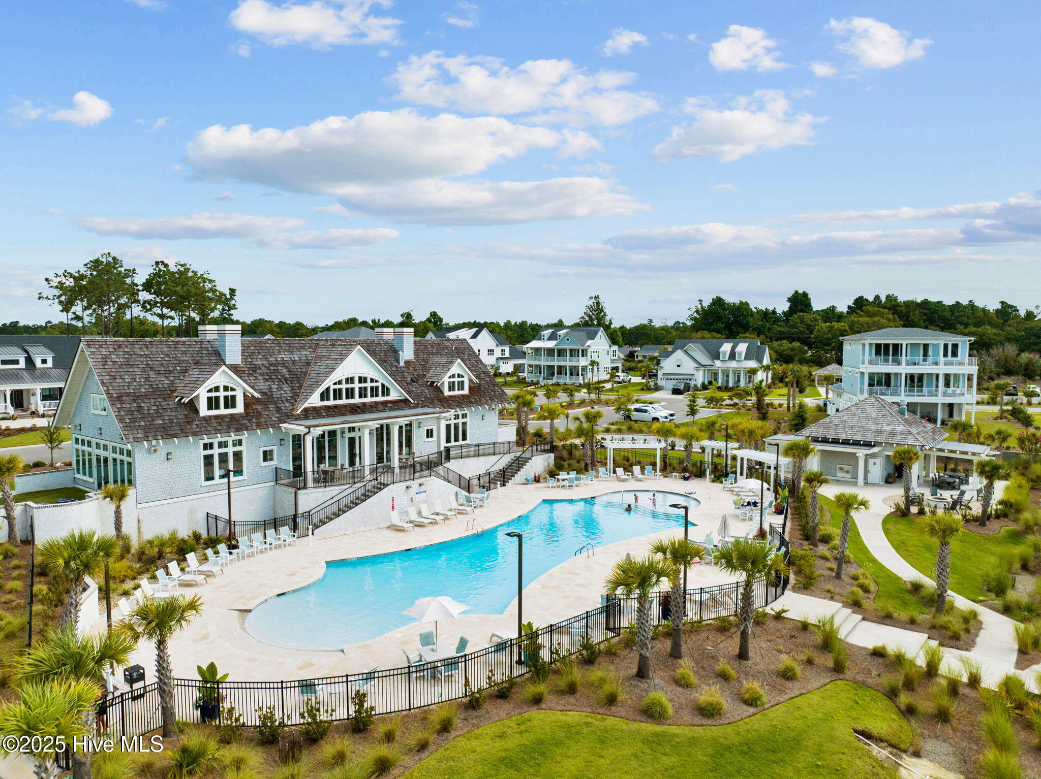 100536162 | Photo 90