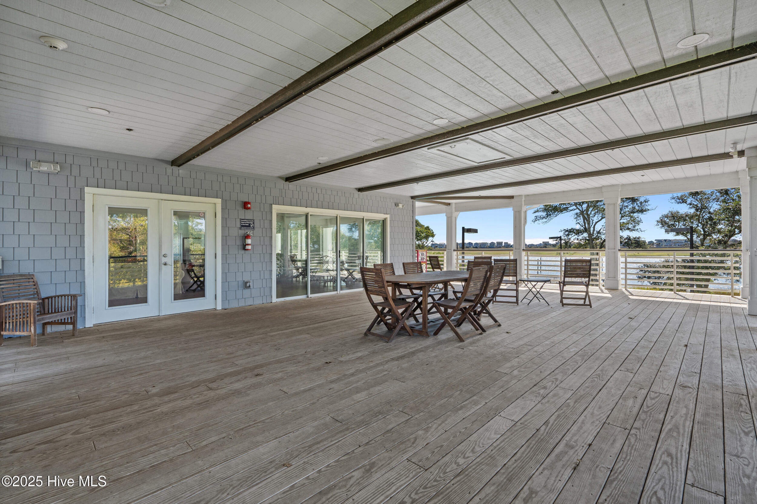 100539036 | Photo 60