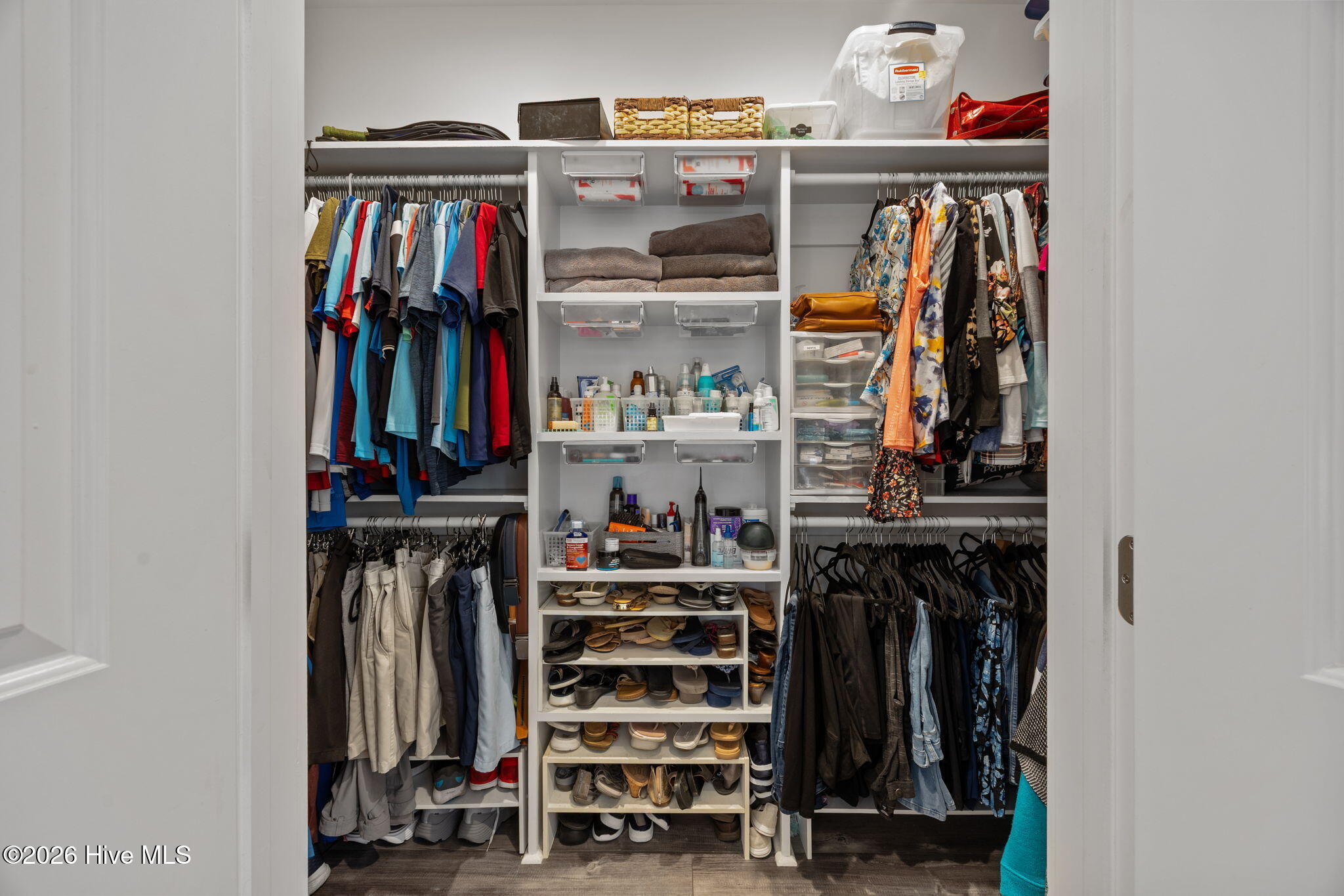 100567463 | Photo 39