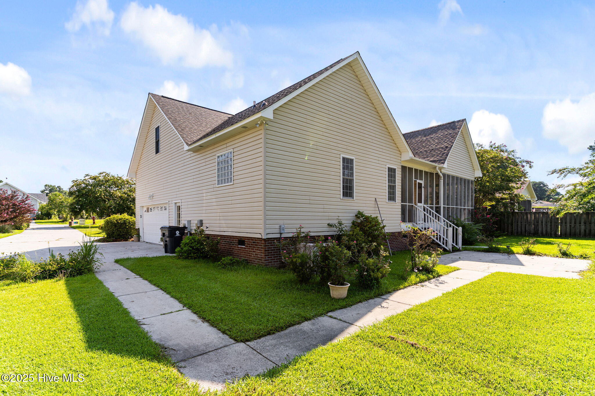 100511511 | Photo 42