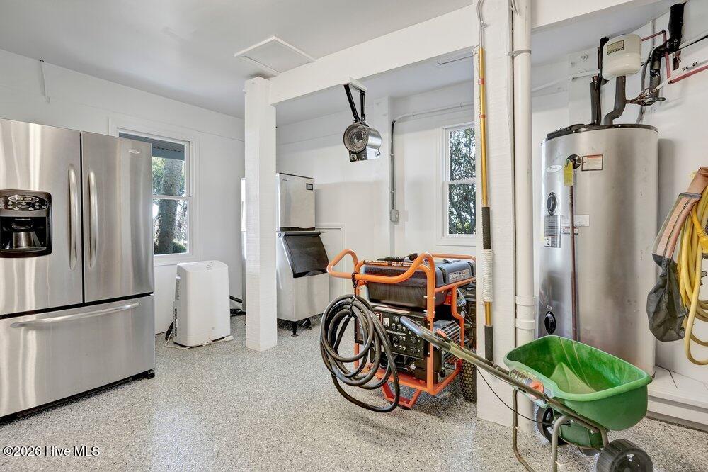 100563942 | Photo 47