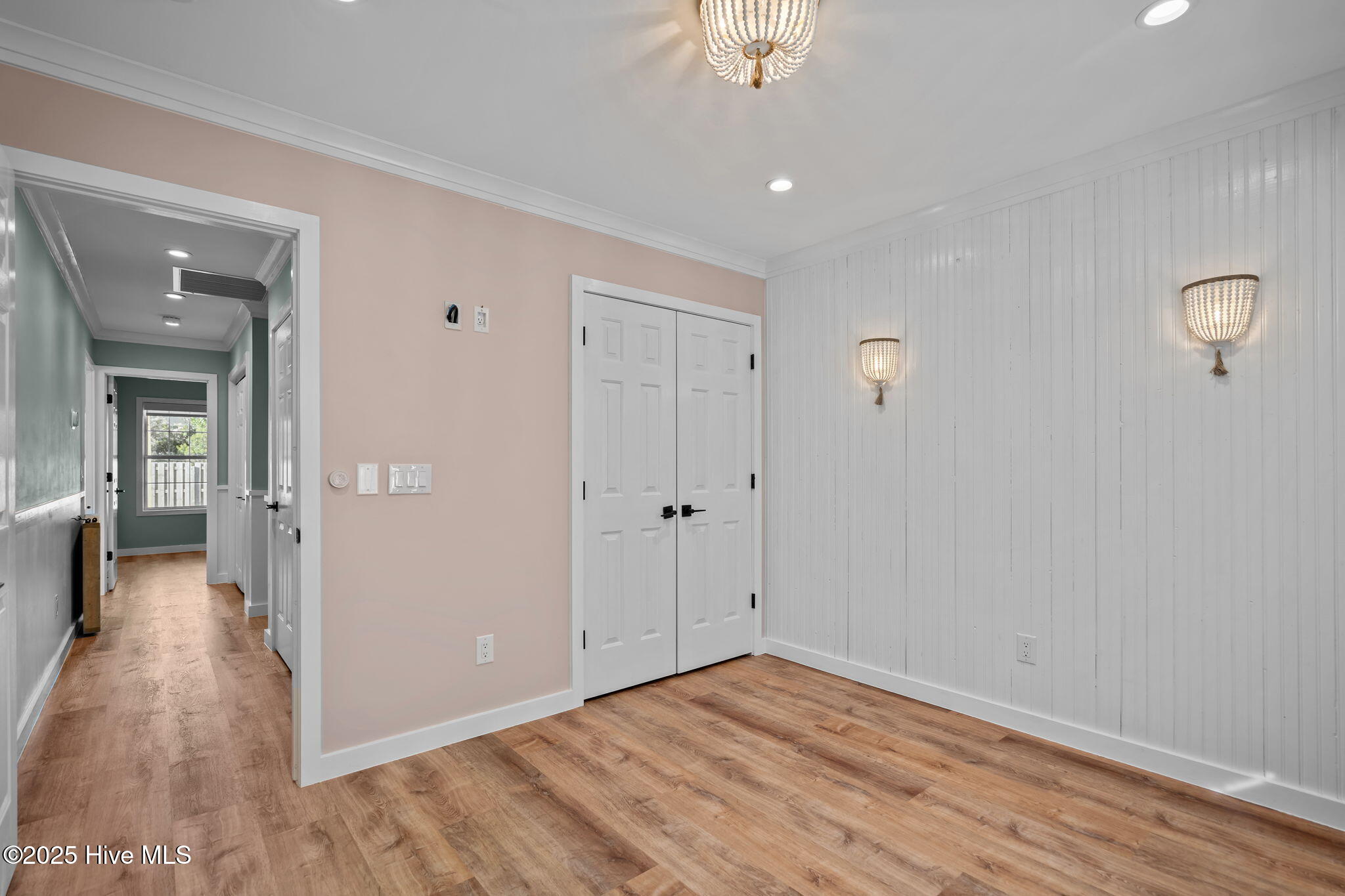 100537521 | Photo 26