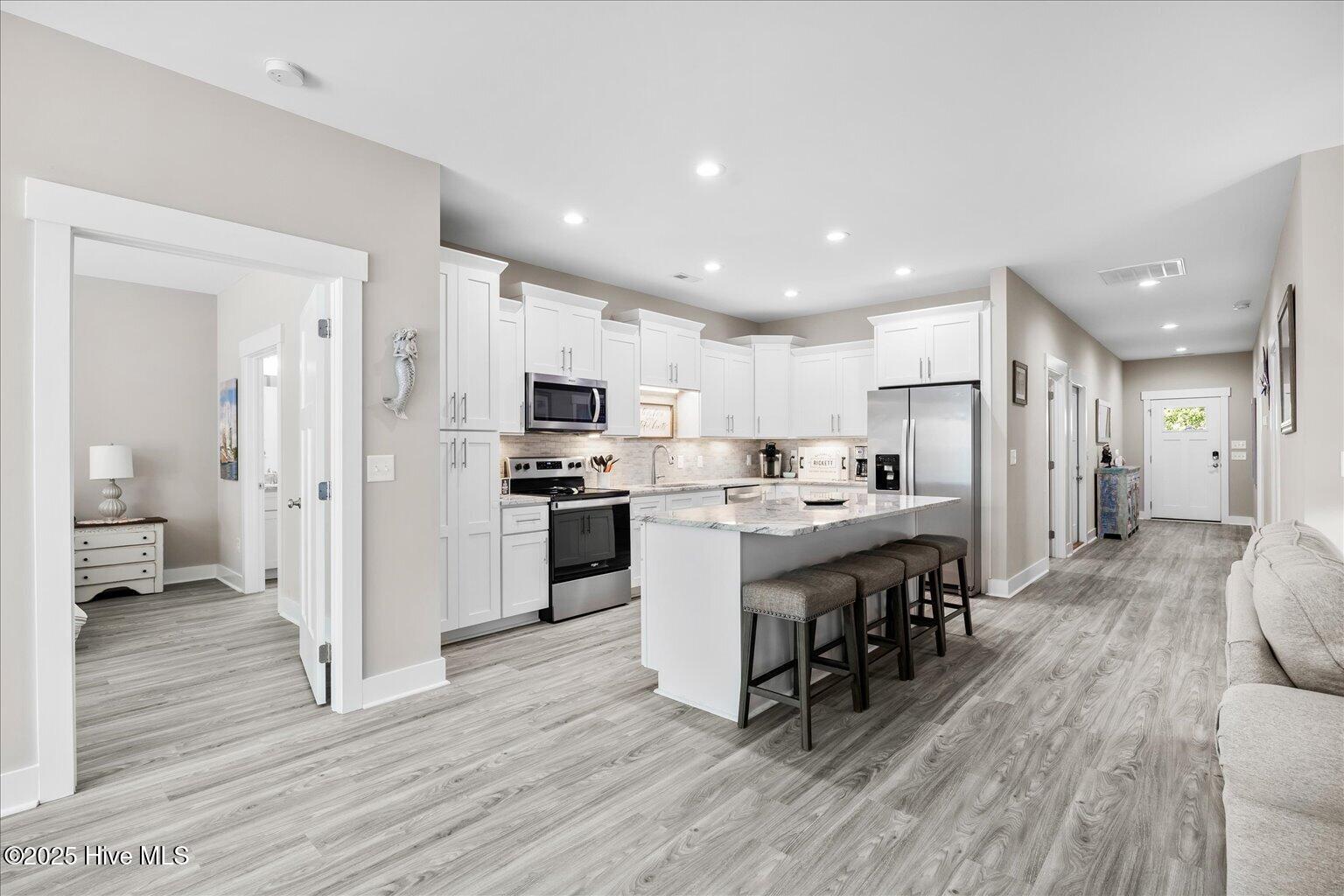 100528541 | Photo 23