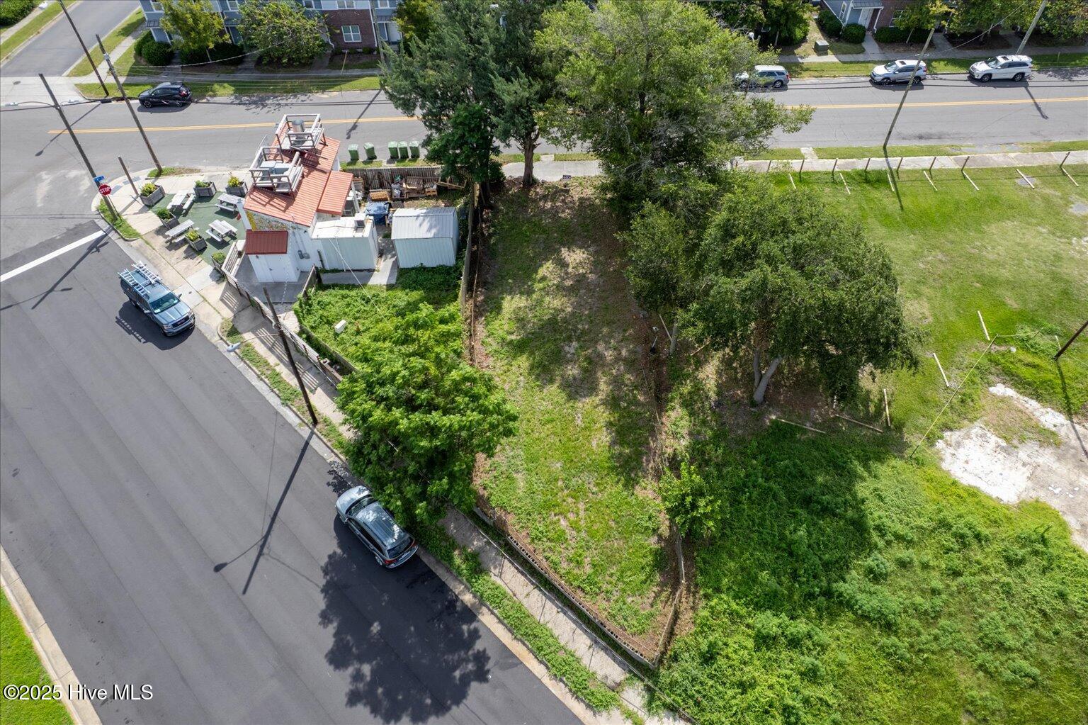 100519890 | Photo 10