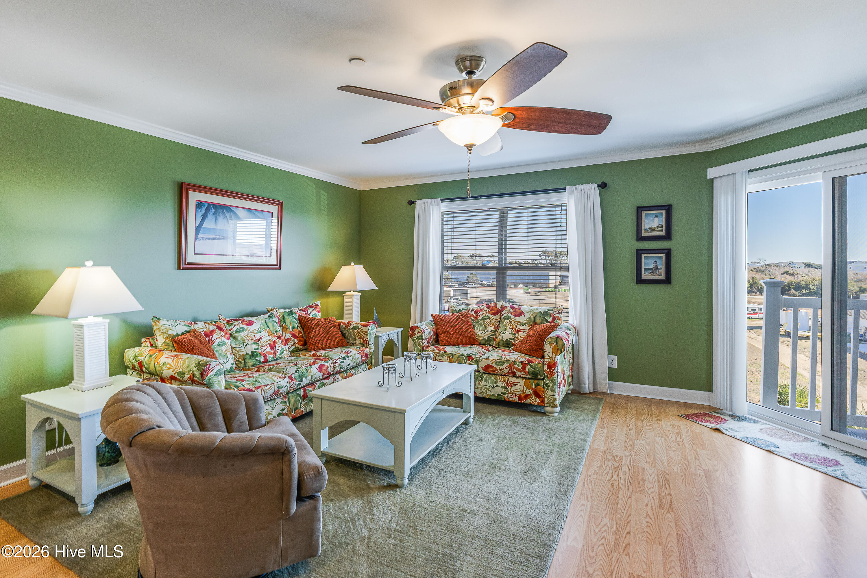 100548192 | Photo 15