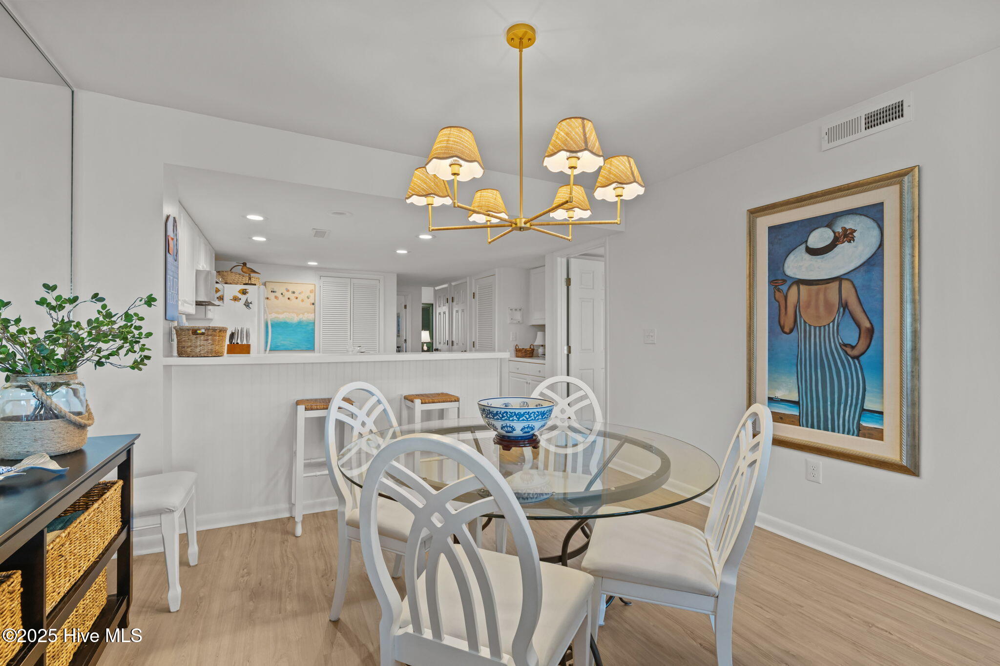 100543280 | Photo 14