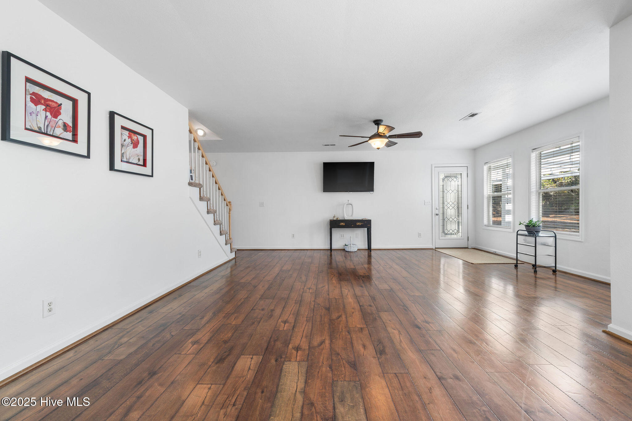 100541401 | Photo 13