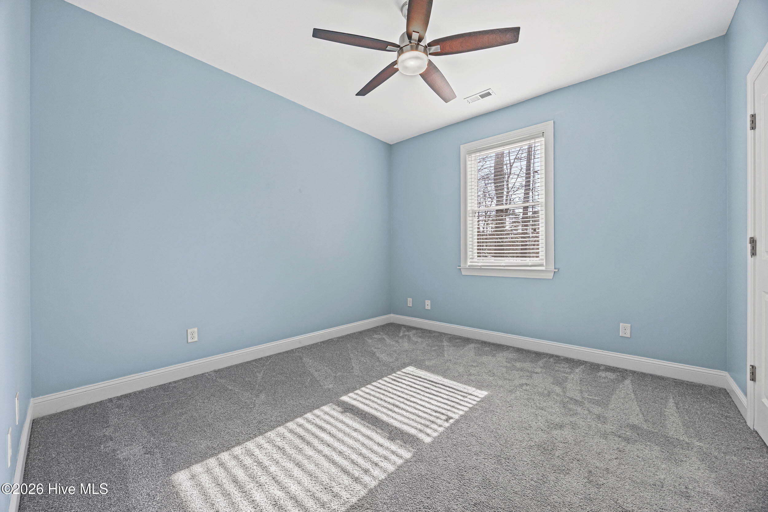 100550932 | Photo 39