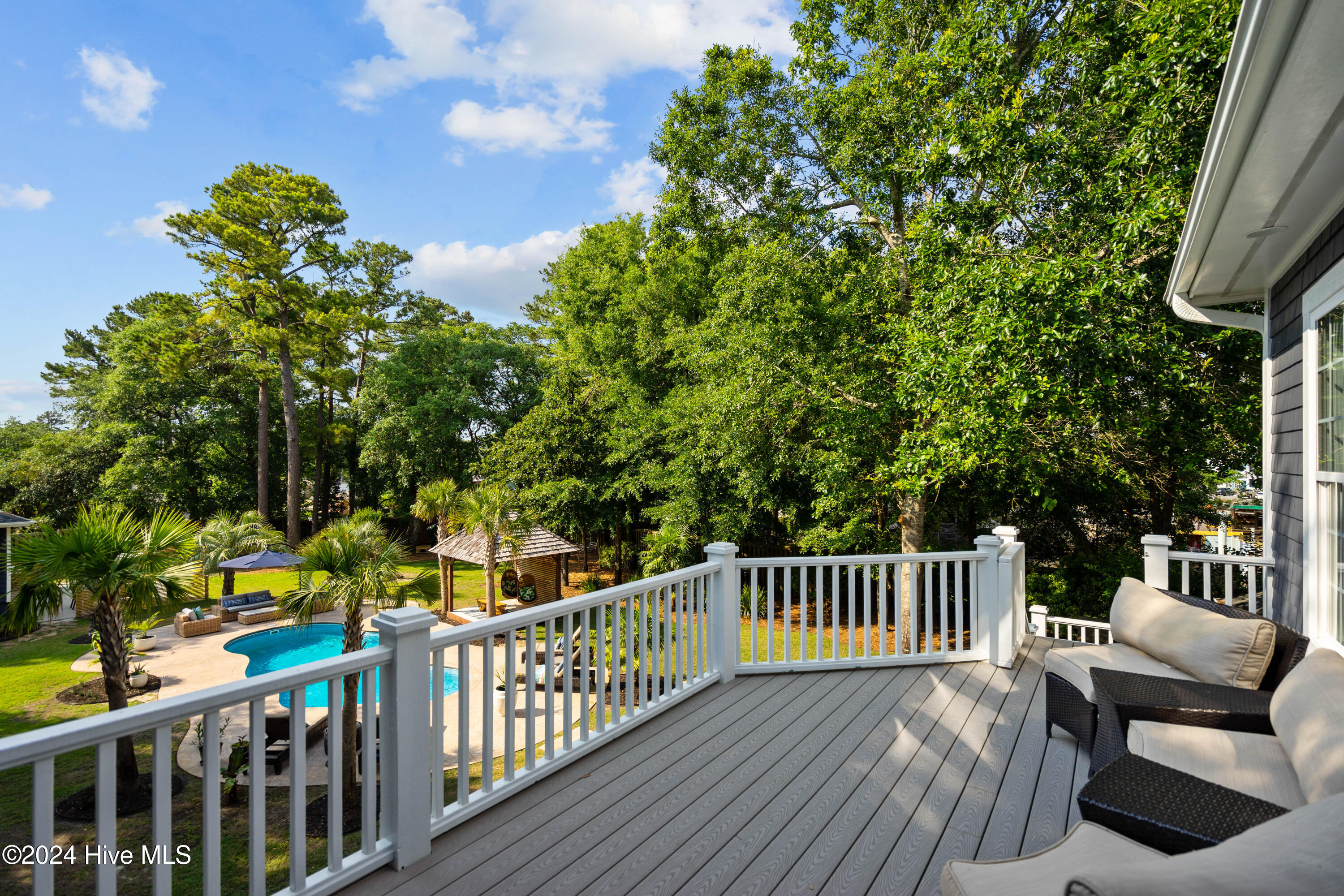 100550699 | Photo 58