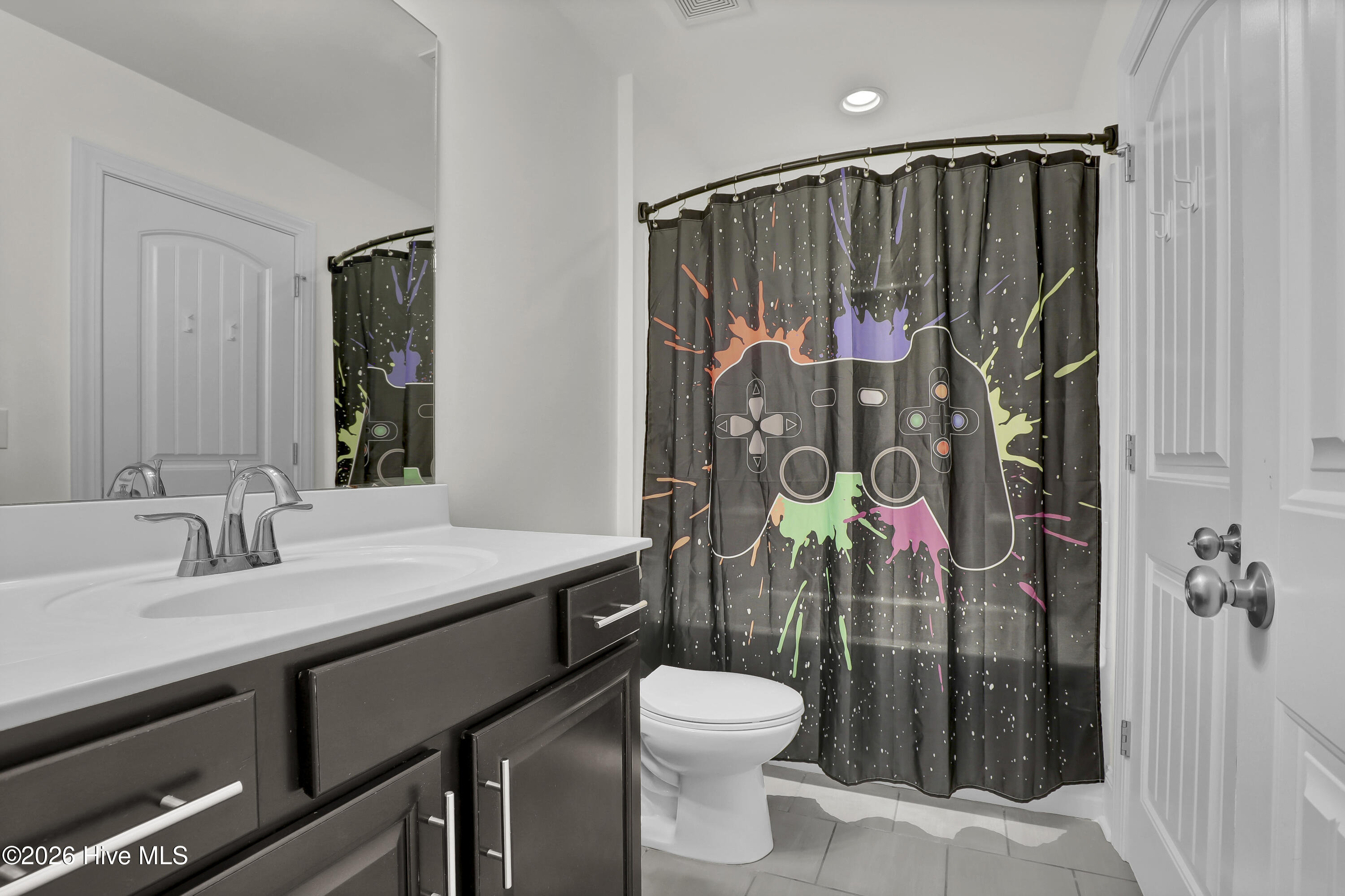 100569248 | Photo 41