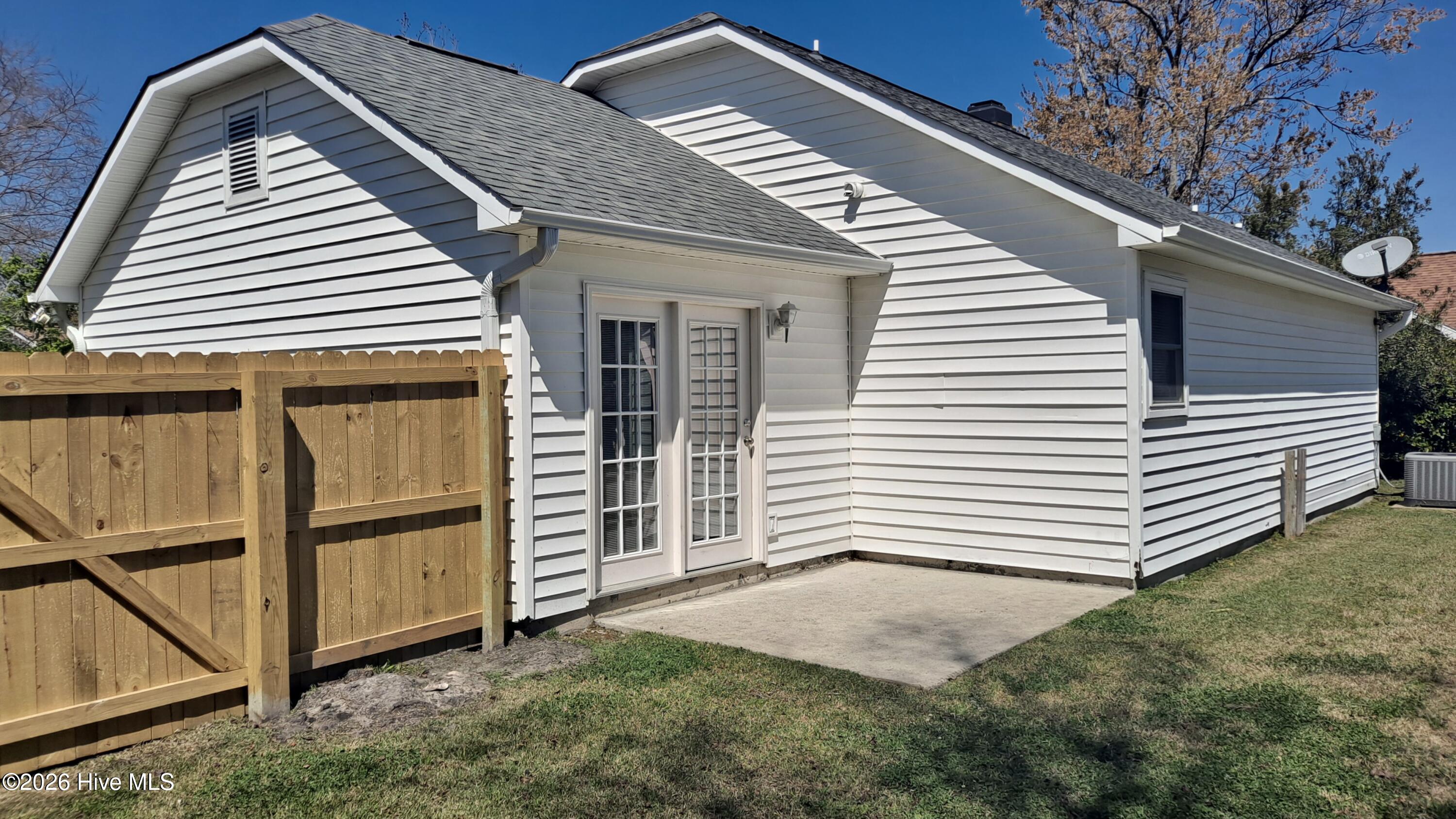 100562478 | Photo 25