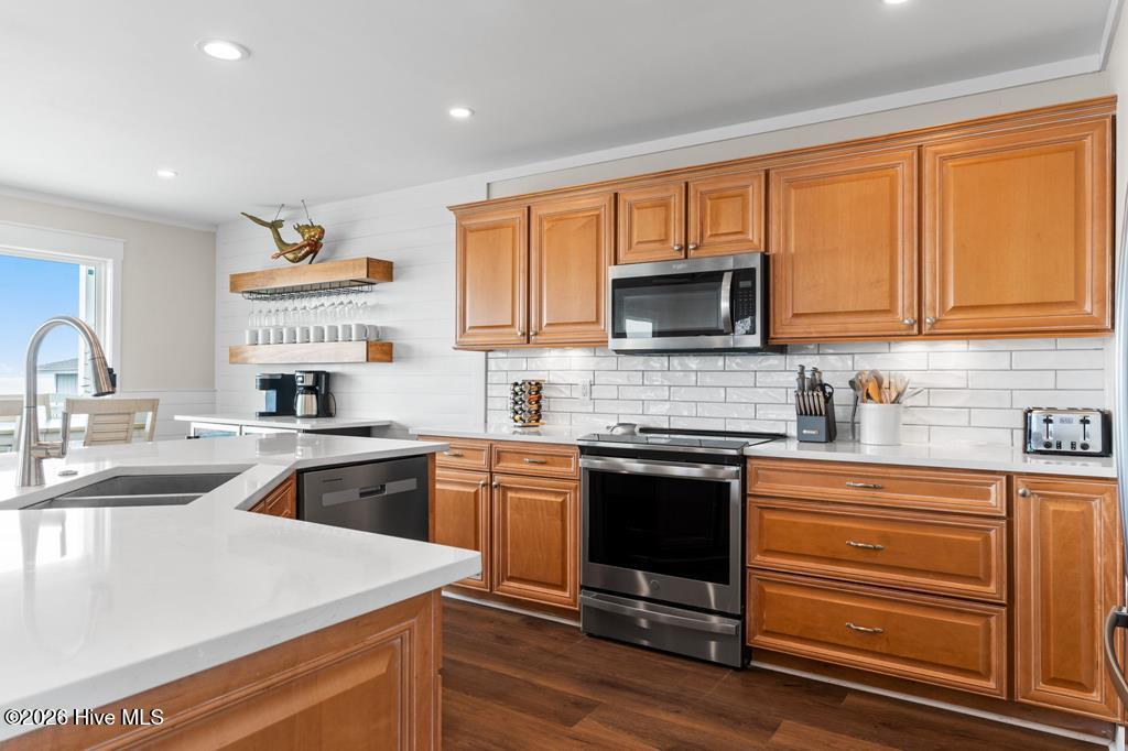 100556593 | Photo 33