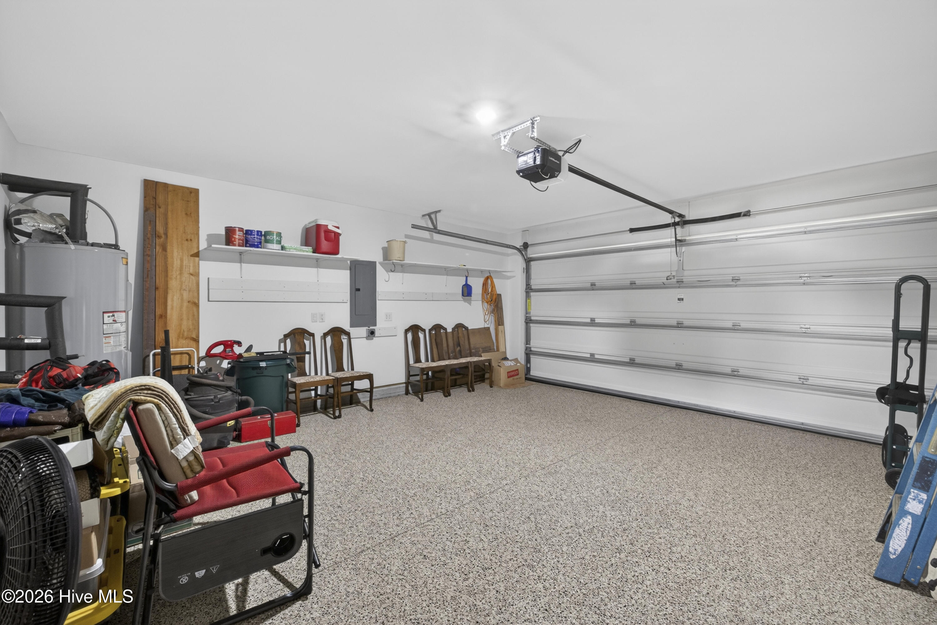 100570076 | Photo 27