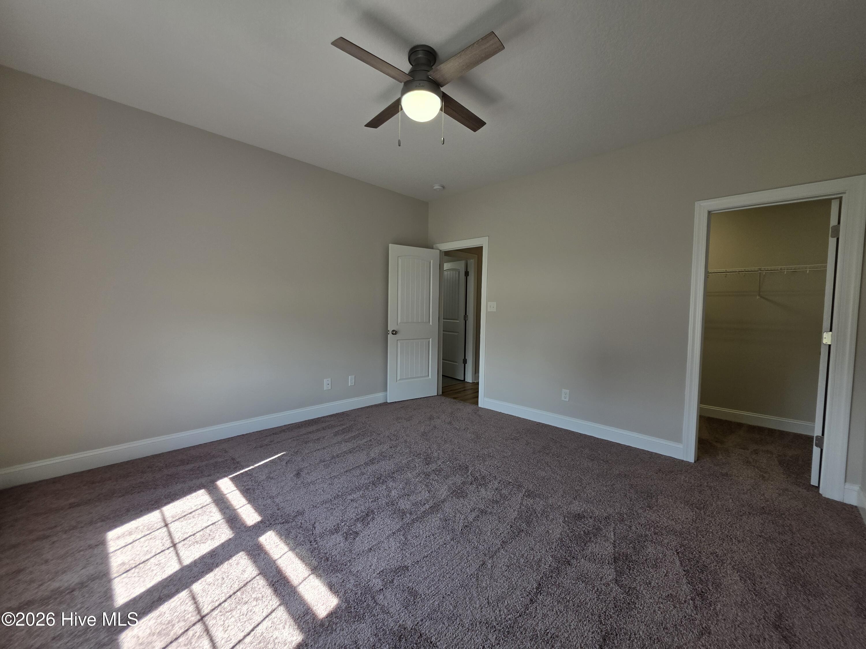 100562306 | Photo 11