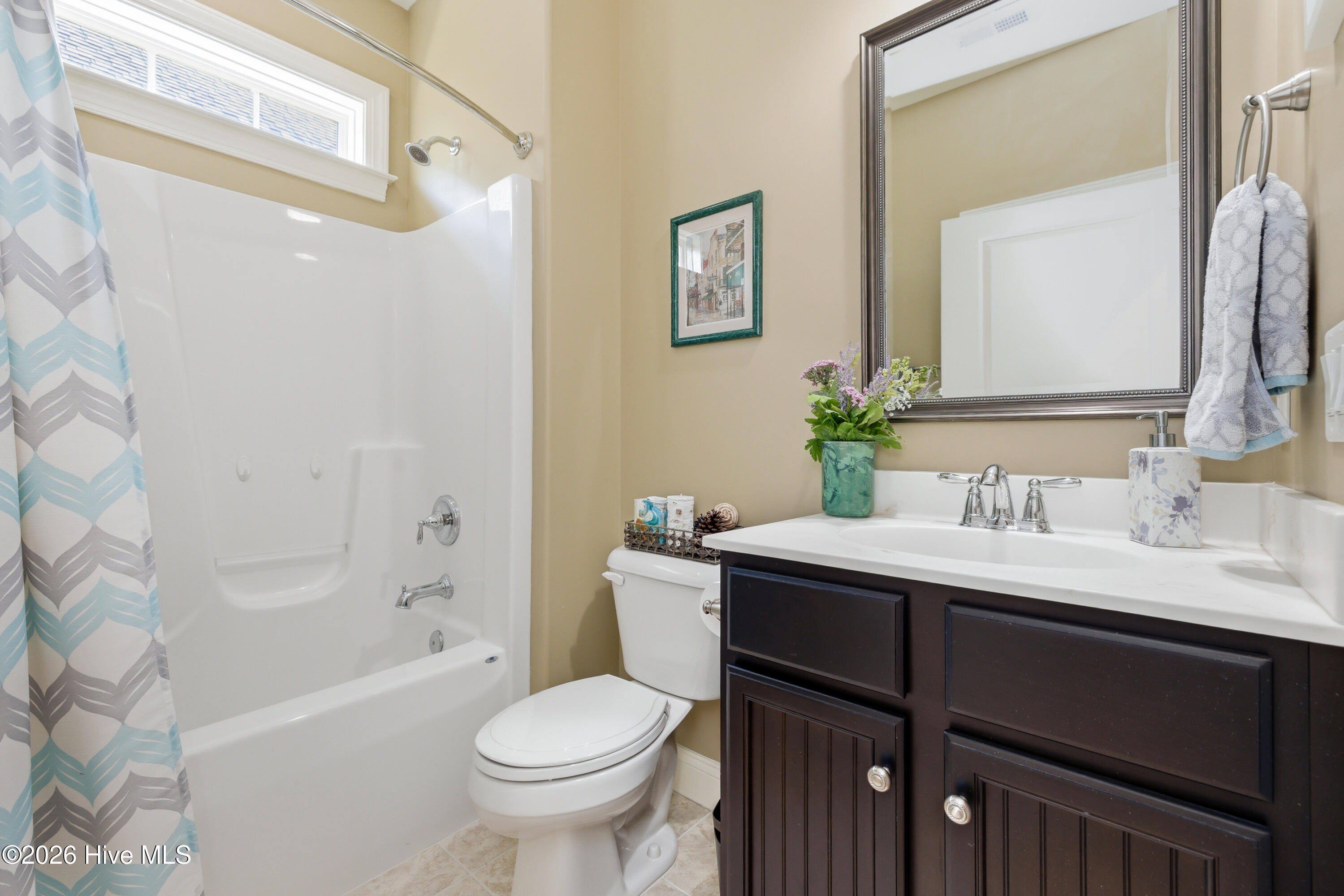 100570456 | Photo 46