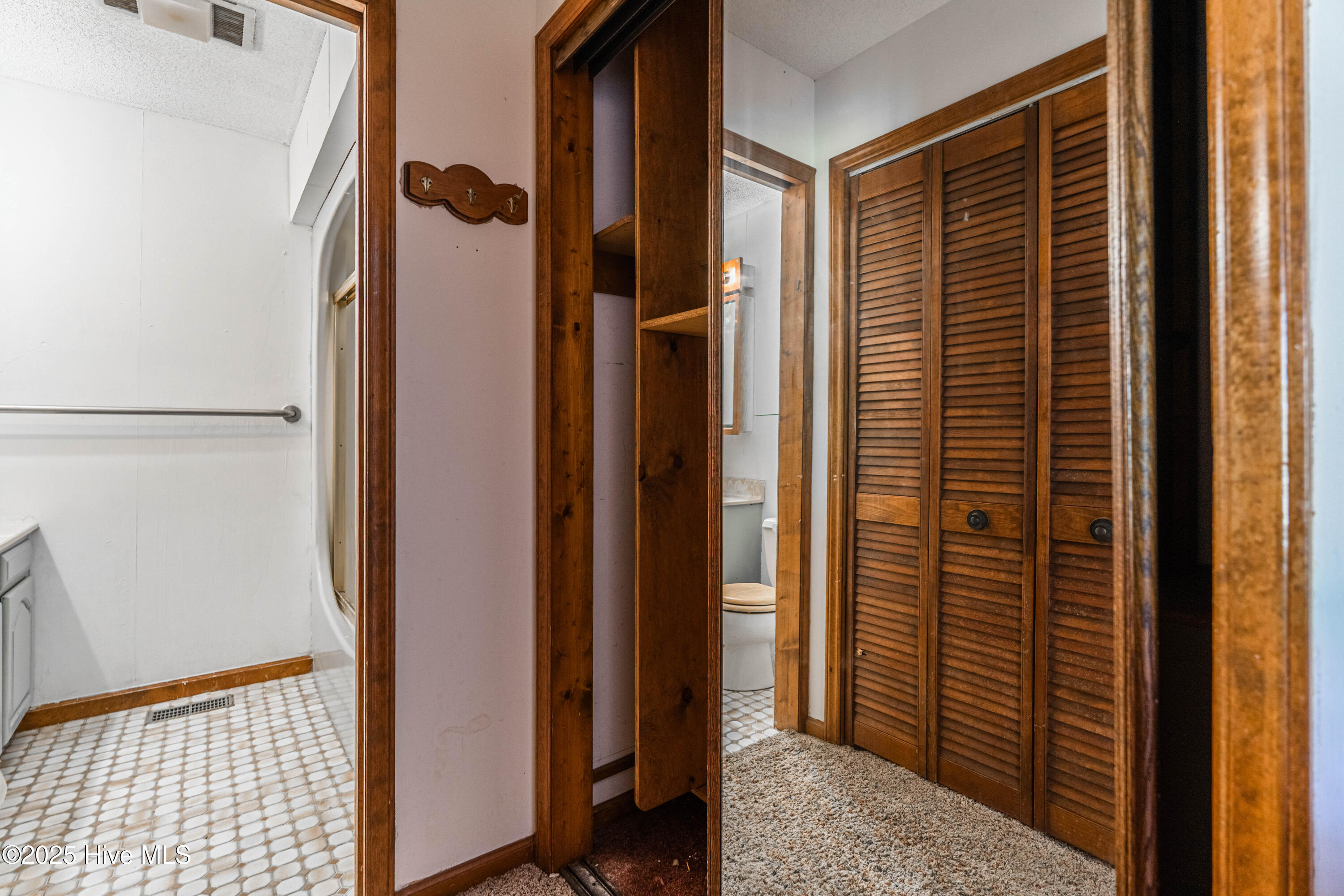 100536472 | Photo 29