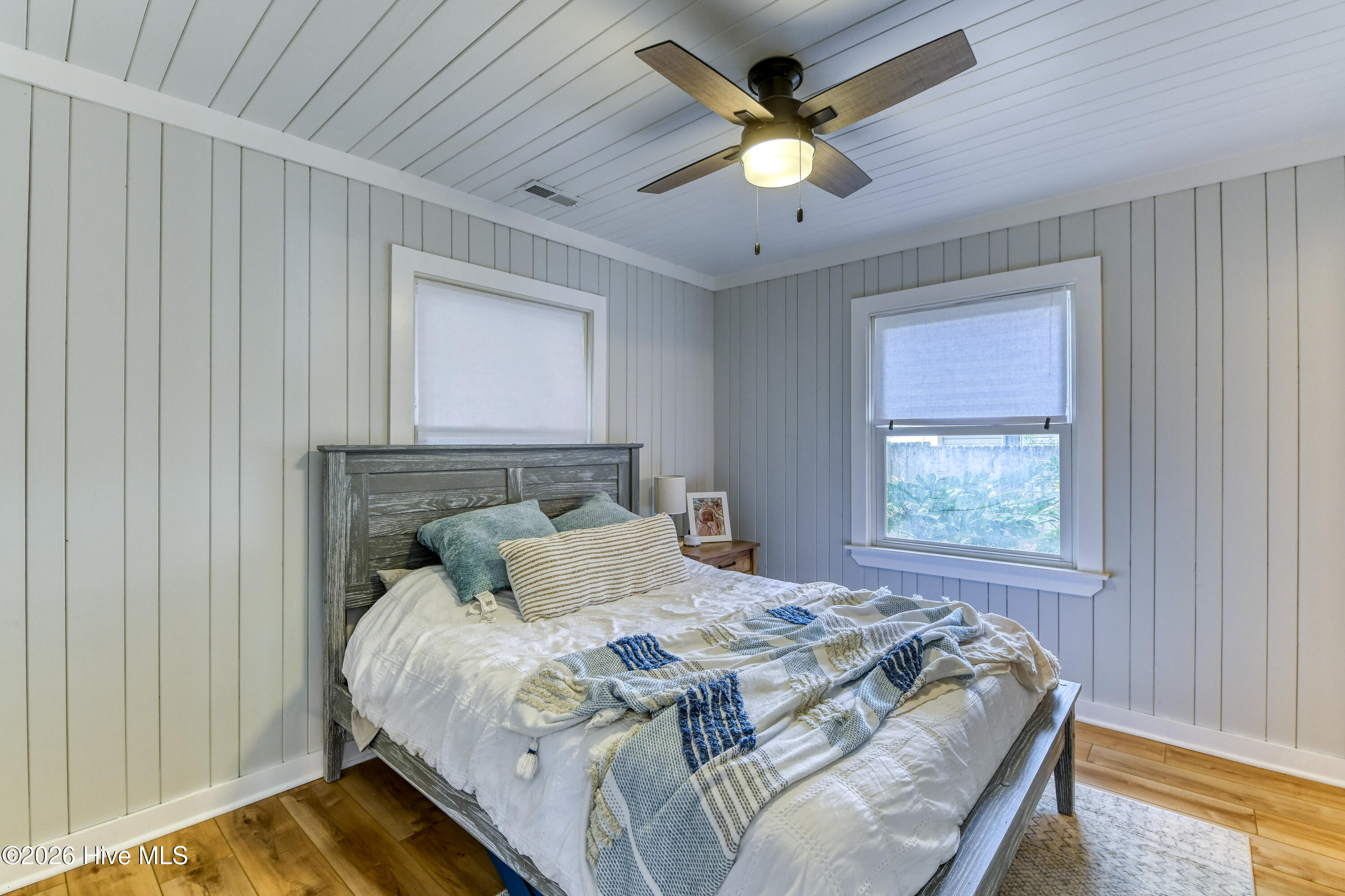 100566355 | Photo 22