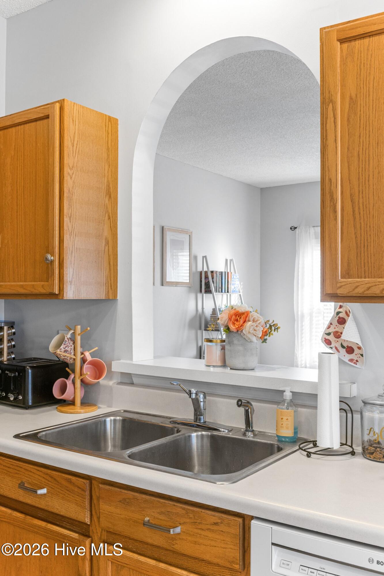 100548384 | Photo 15