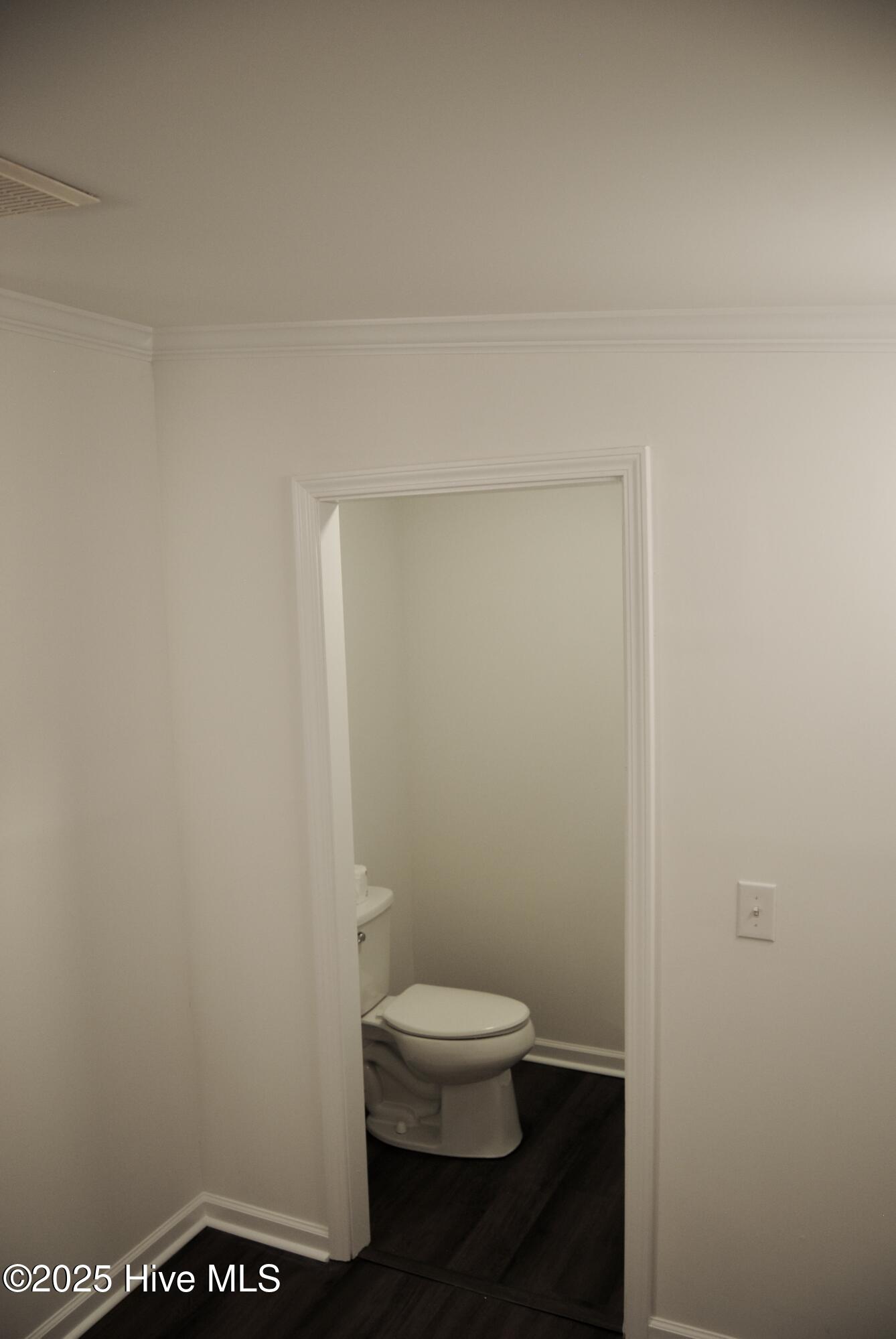 100533223 | Photo 38