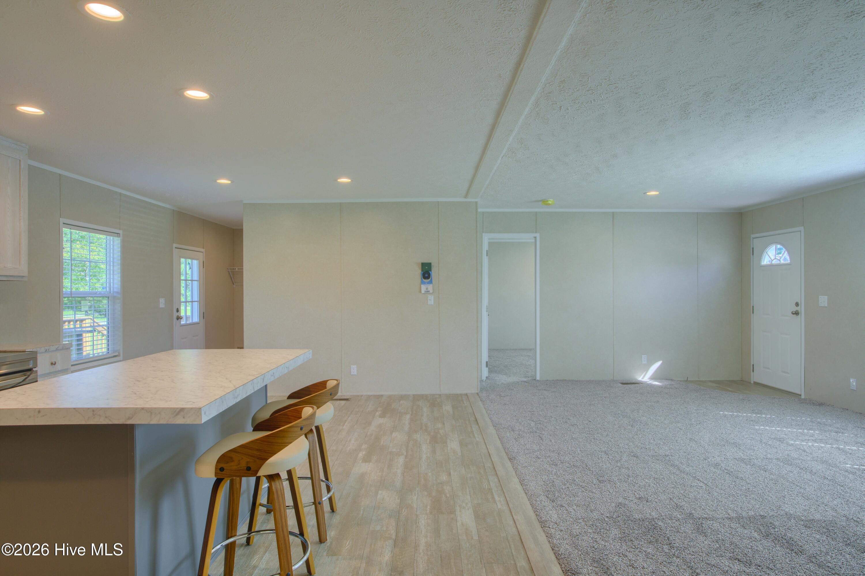 100557065 | Photo 13