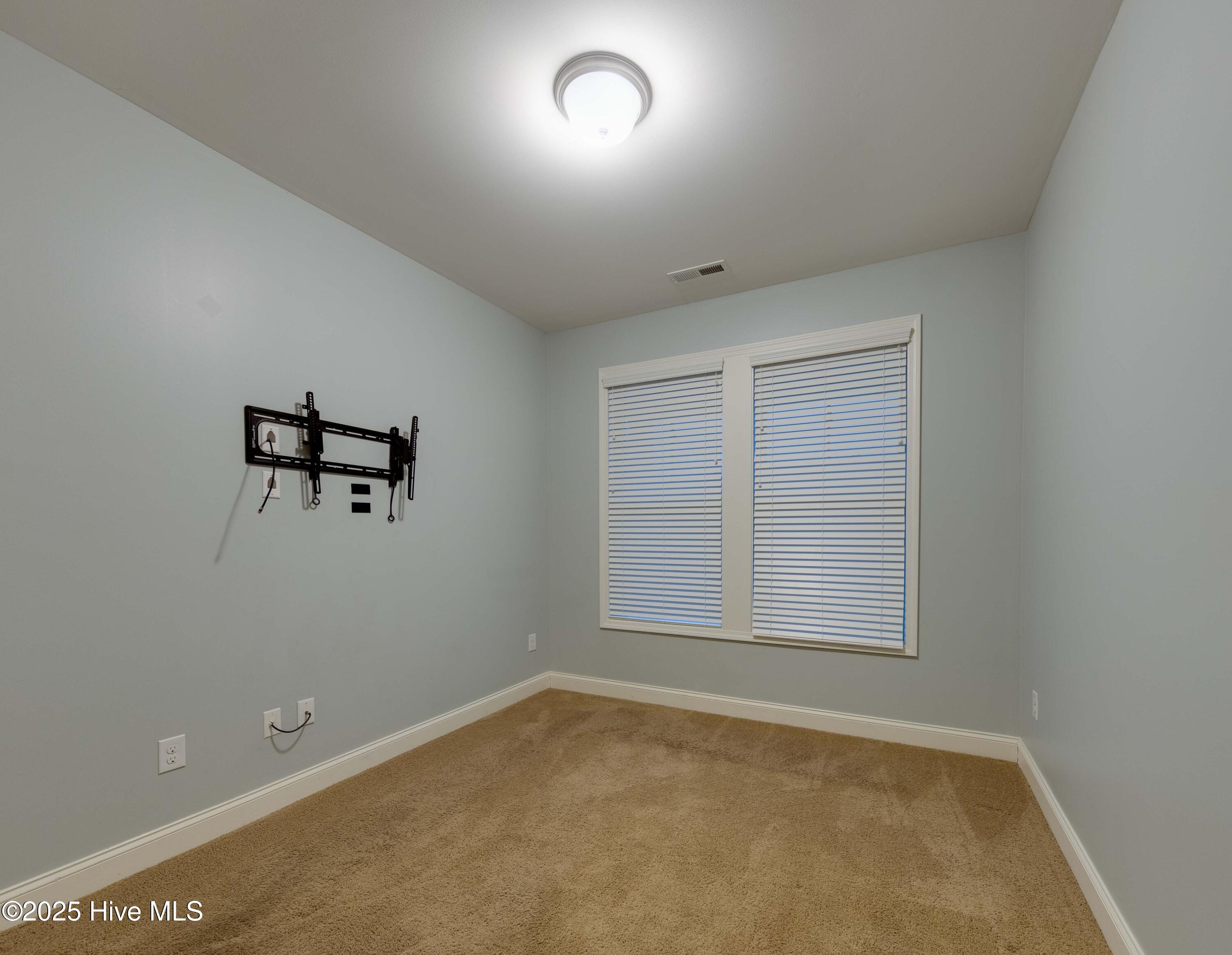 100504792 | Photo 17