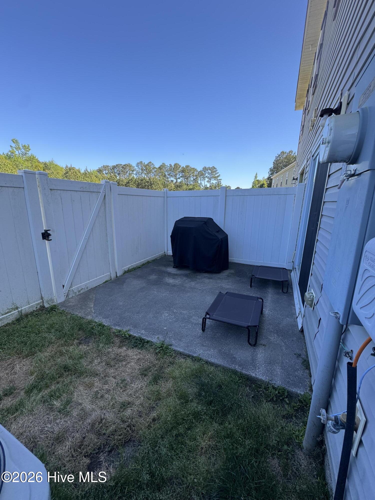 100566415 | Photo 26