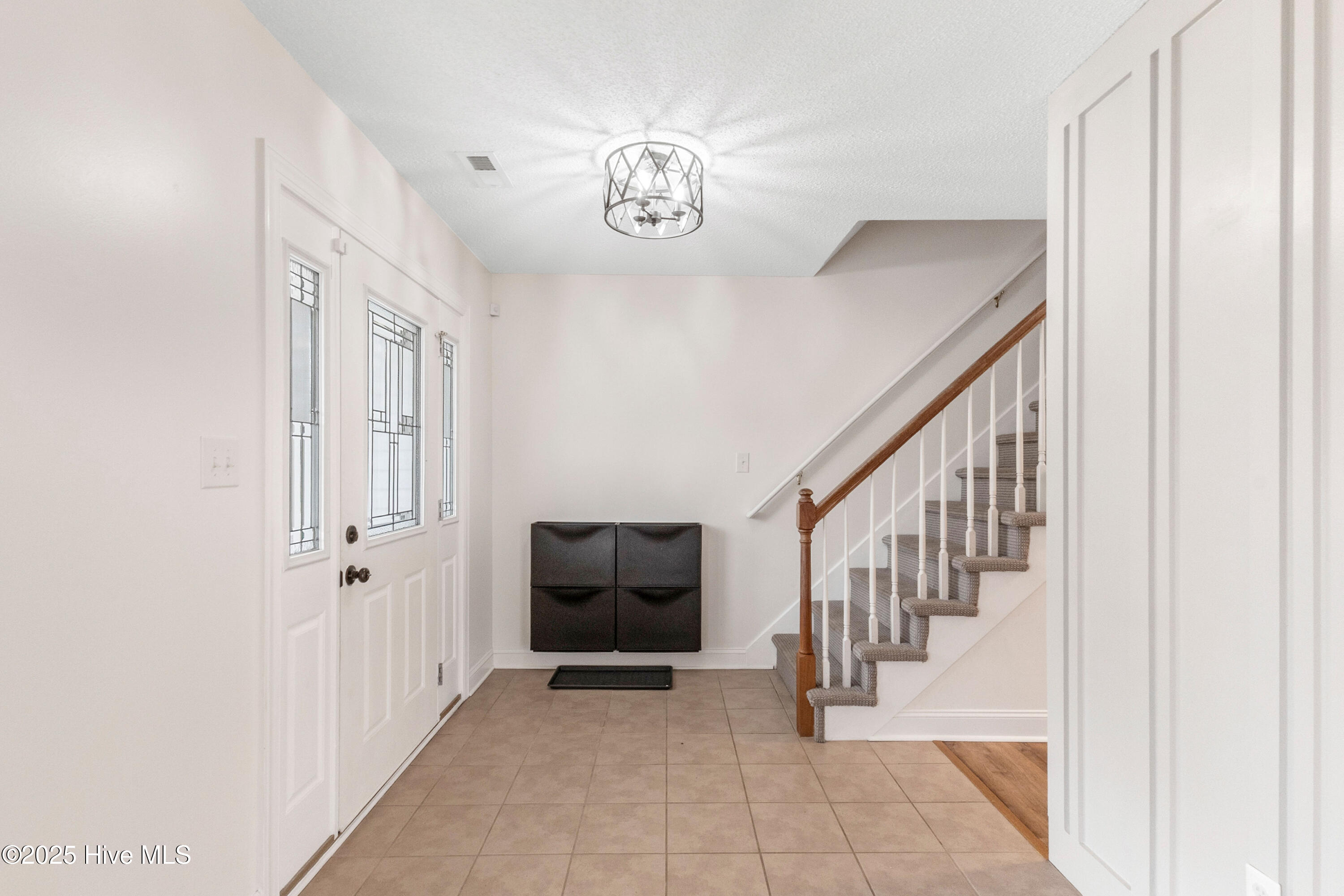 100546645 | Photo 16