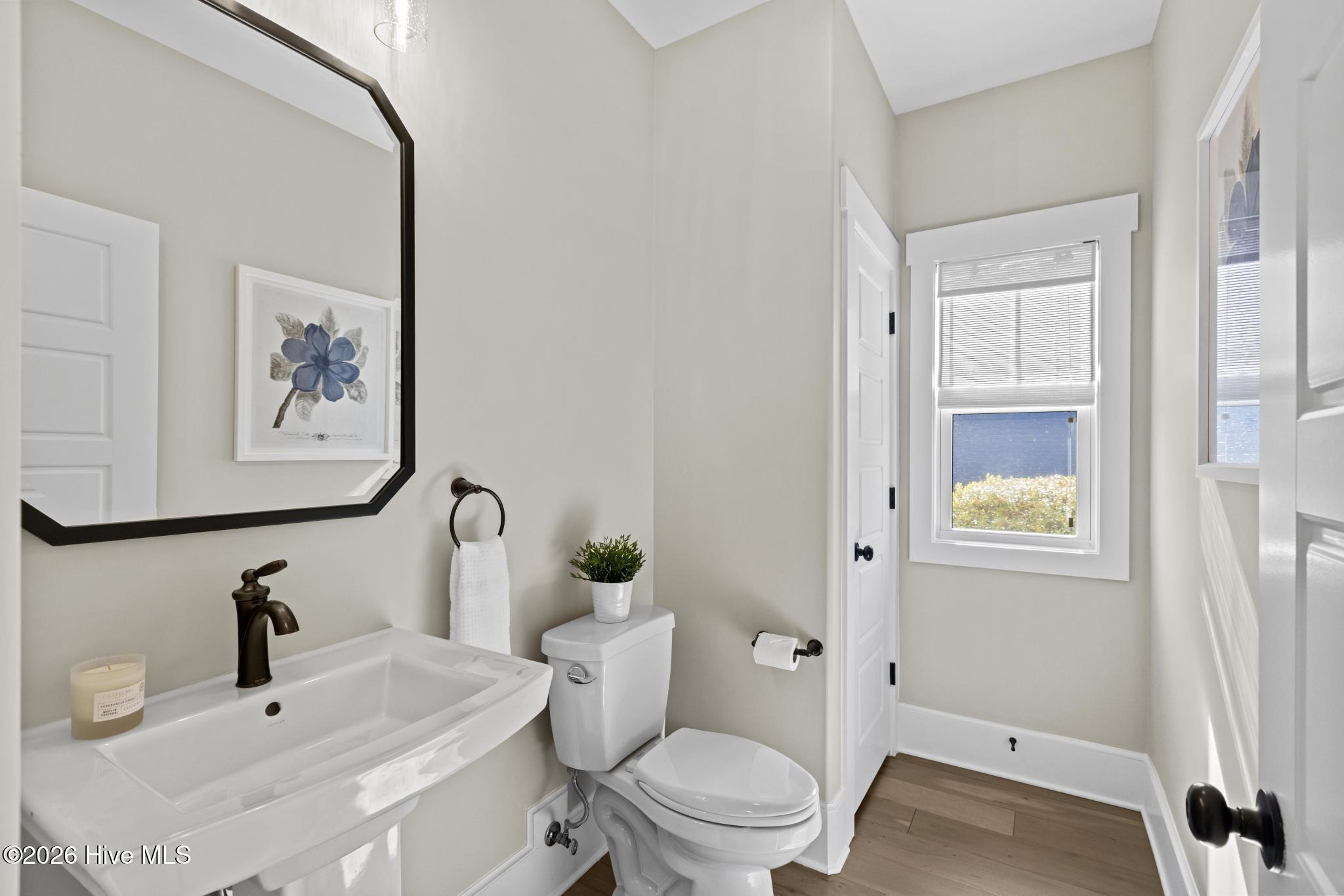 100561204 | Photo 34