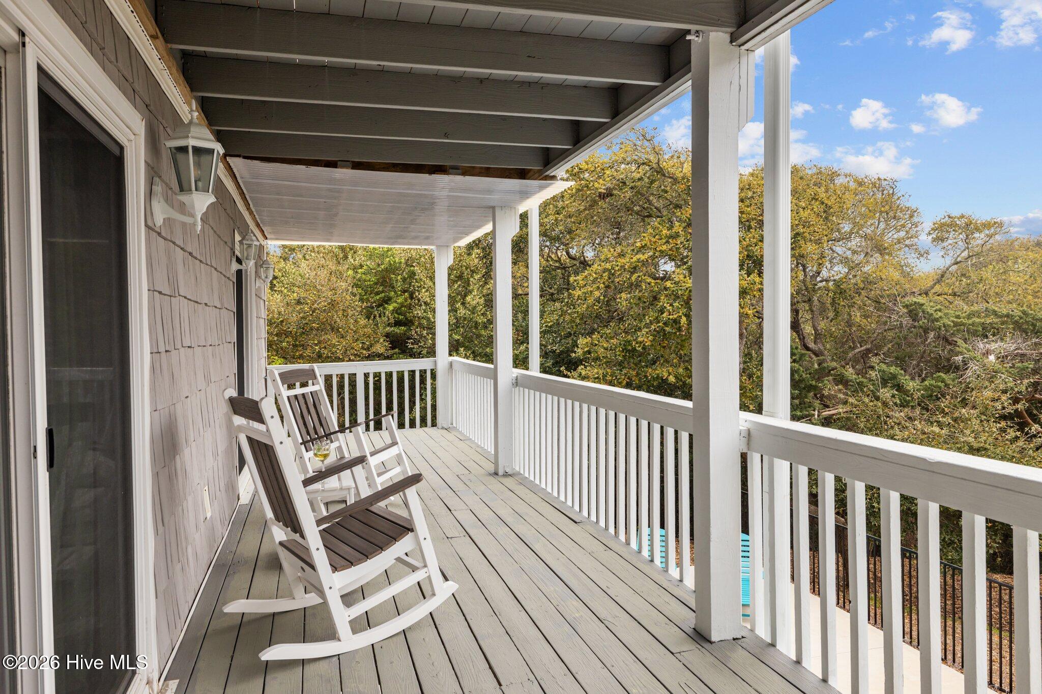 100565802 | Photo 38