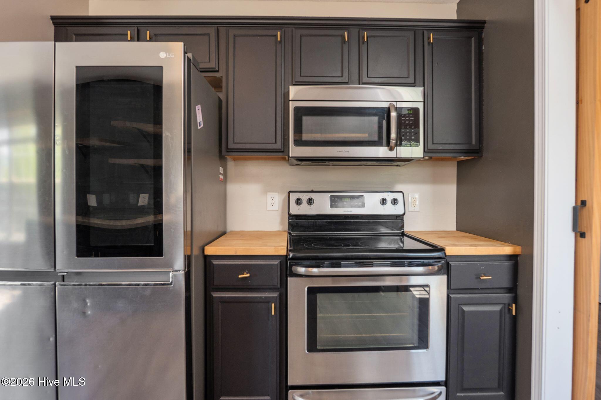 100569961 | Photo 19