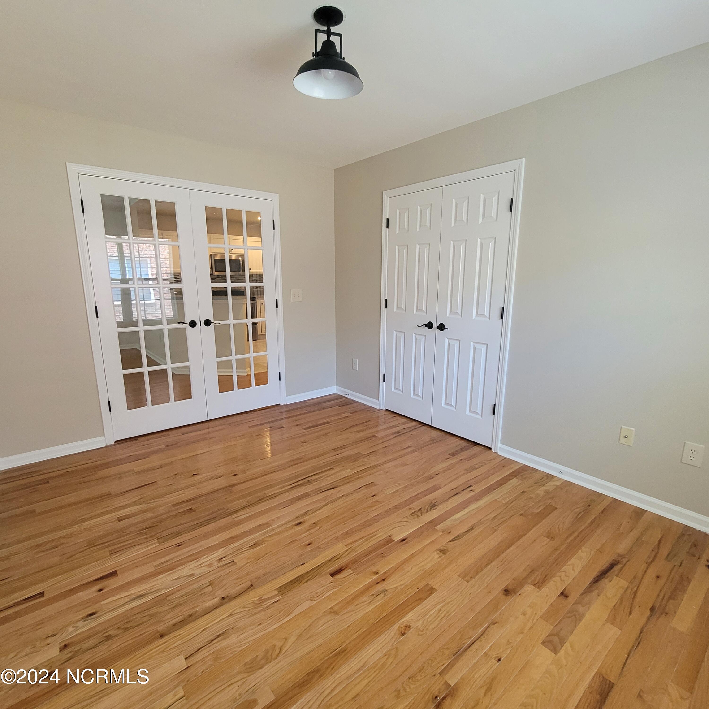 100544715 | Photo 24