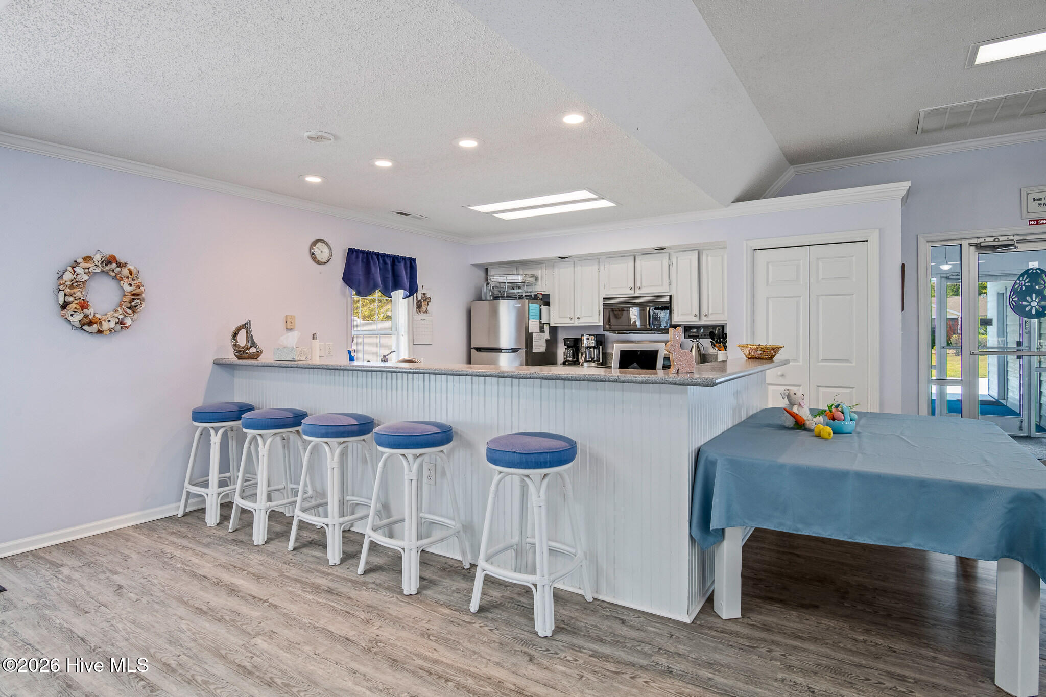 100566913 | Photo 45