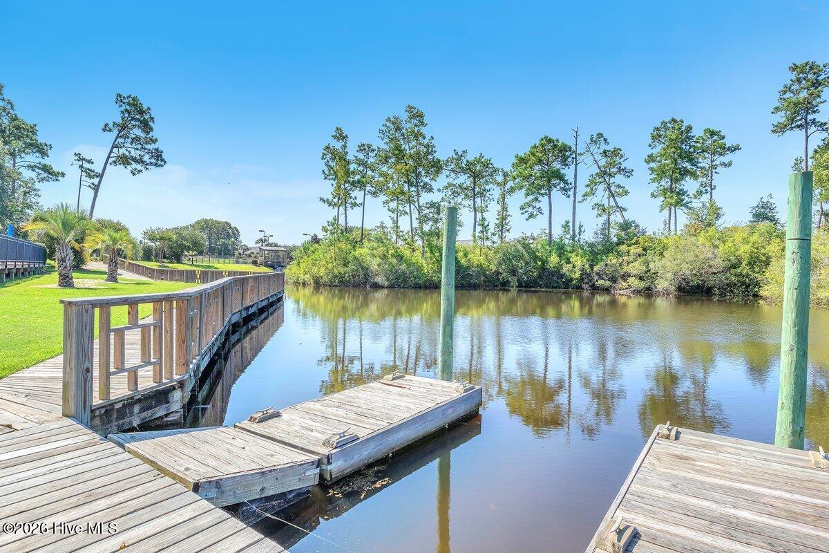 100556210 | Photo 82