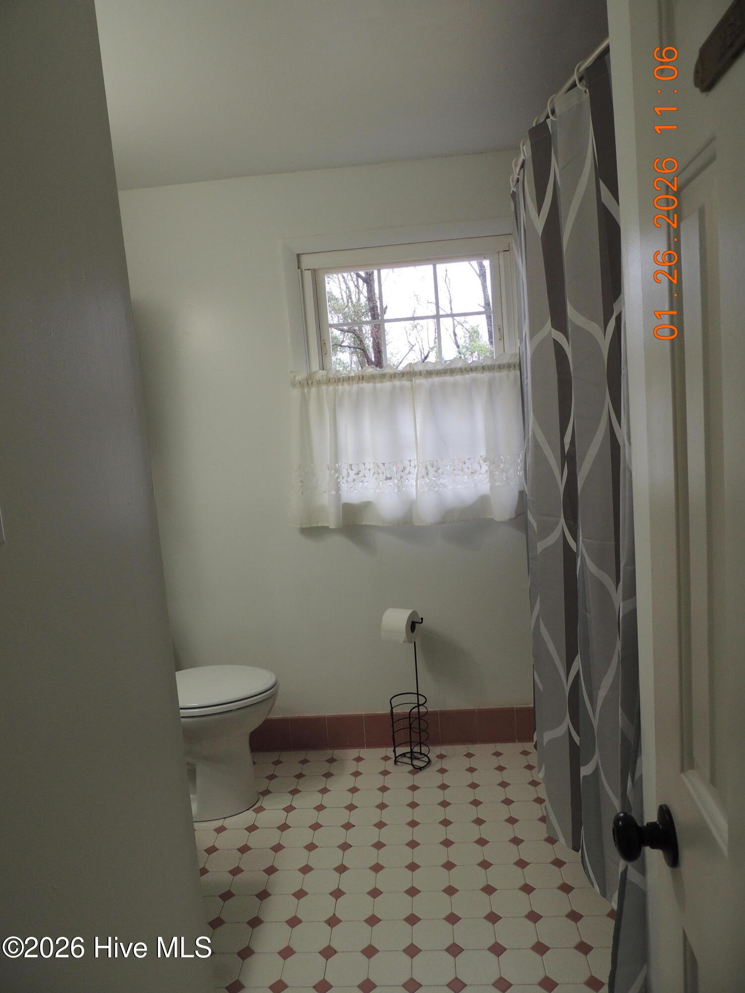 100551473 | Photo 33