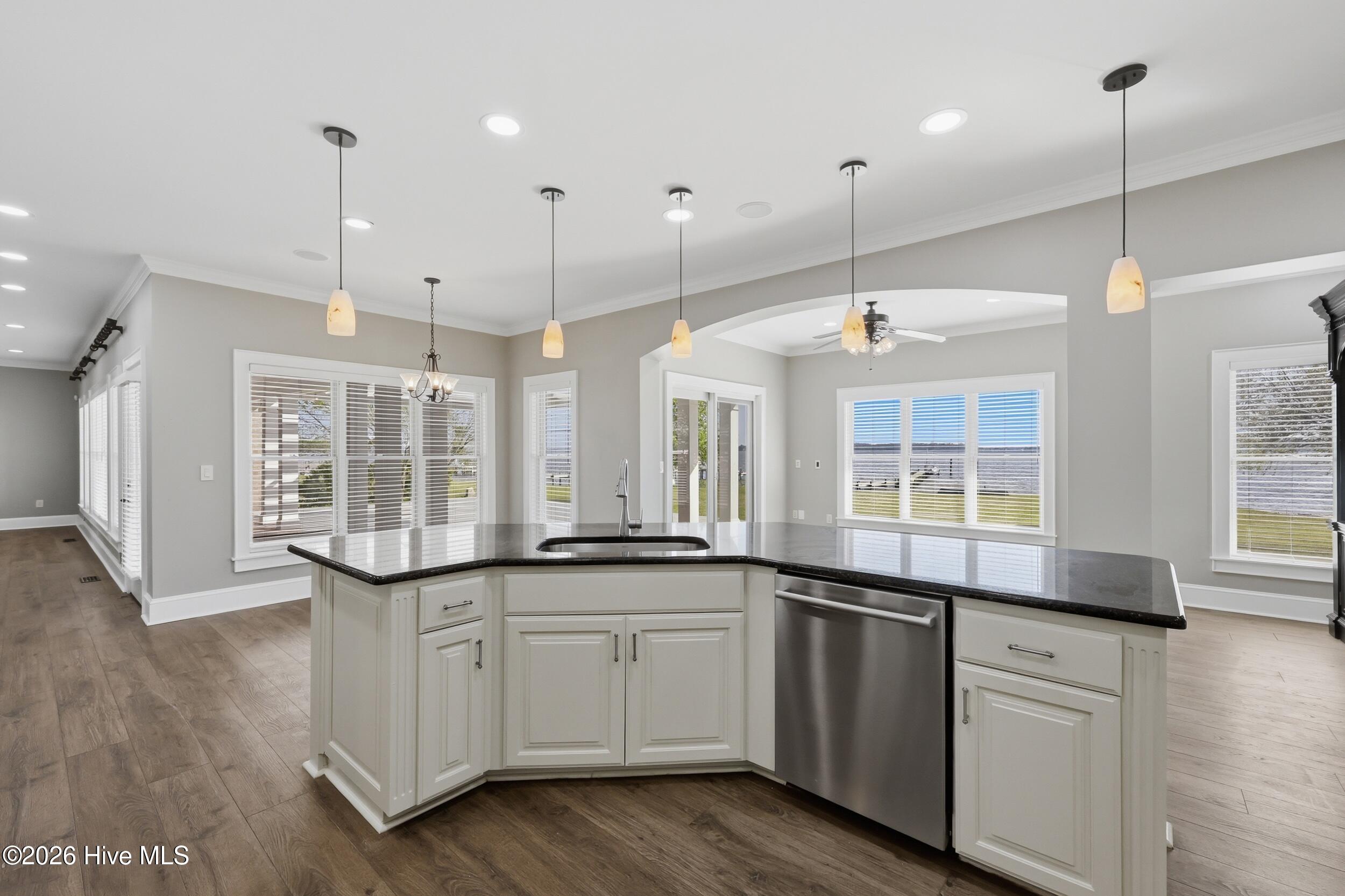 503 Pointe Vista Drive, Elizabeth City, NC, 27909