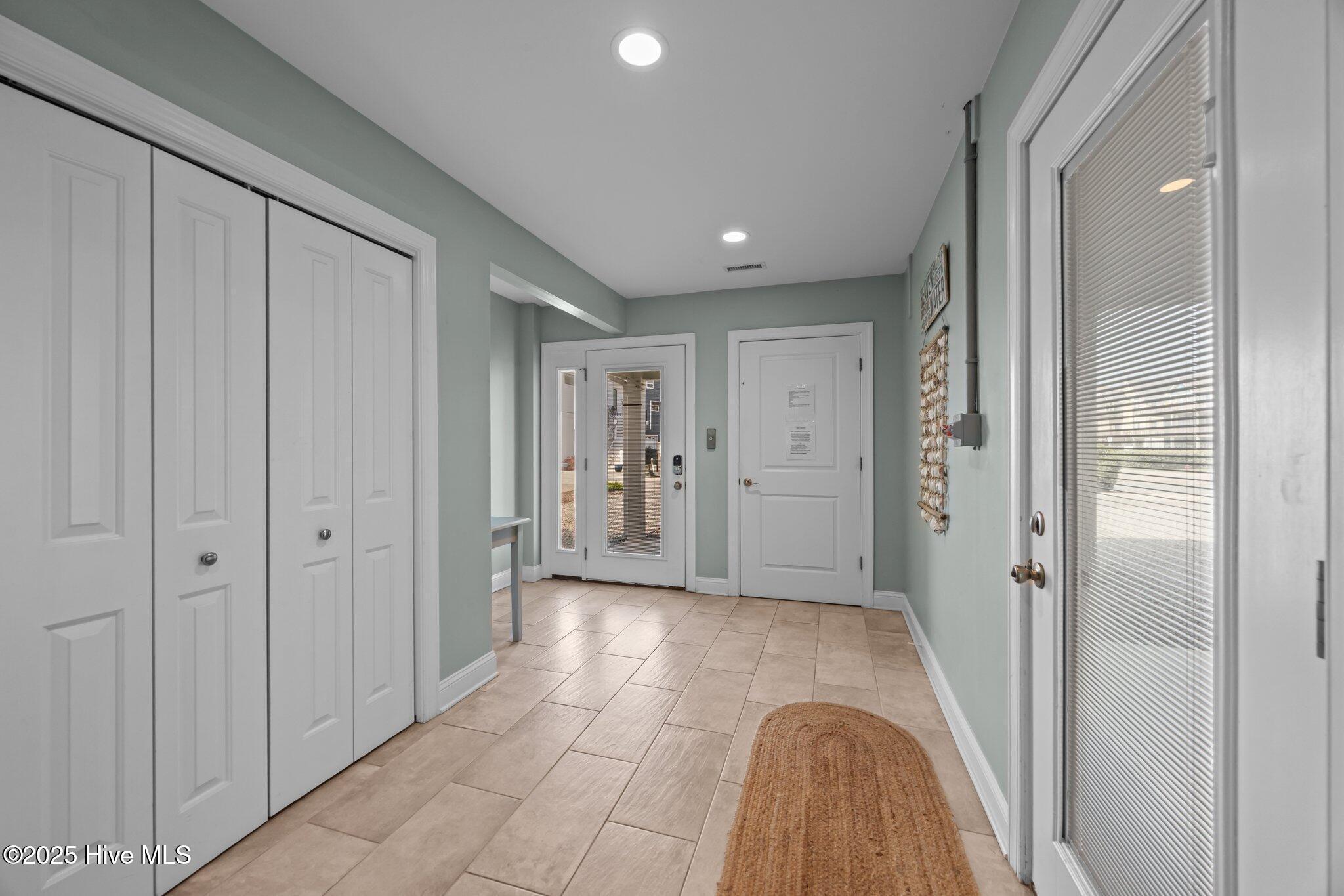 100535053 | Photo 12