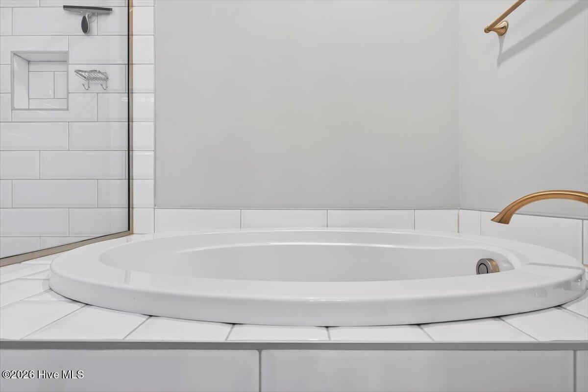 100552947 | Photo 28