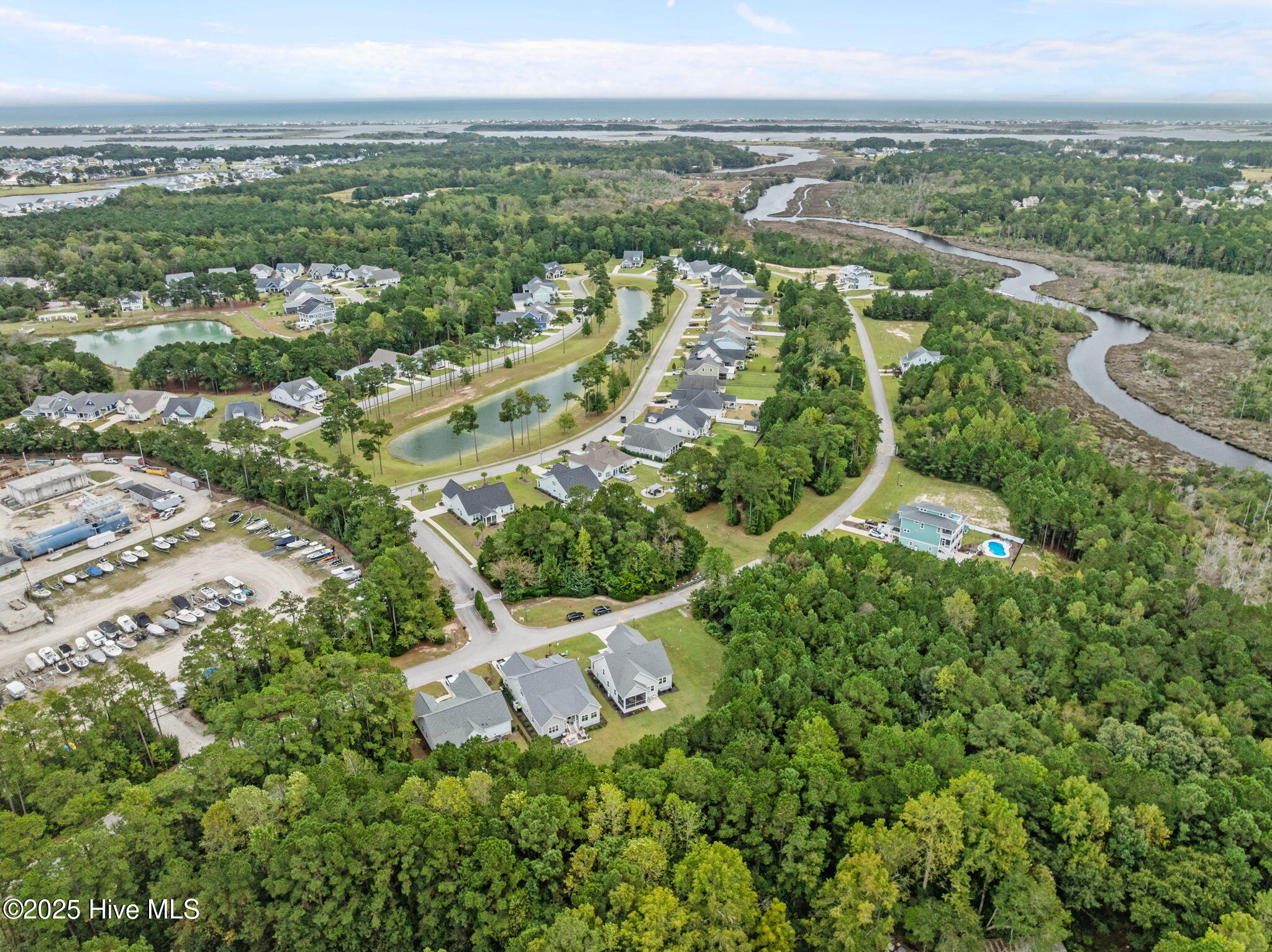 100535671 | Photo 43