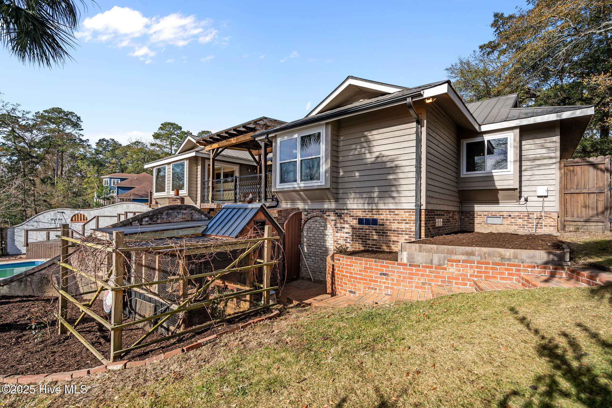 100536455 | Photo 42