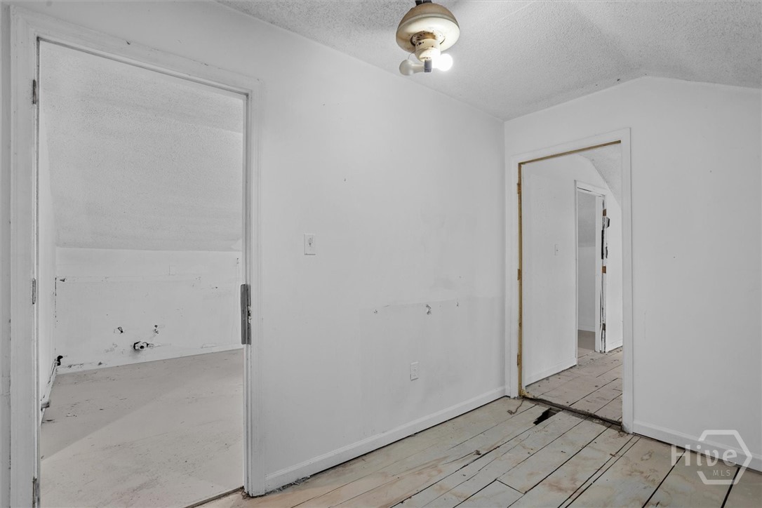 221 E 49th Street, Savannah, GA, 31405