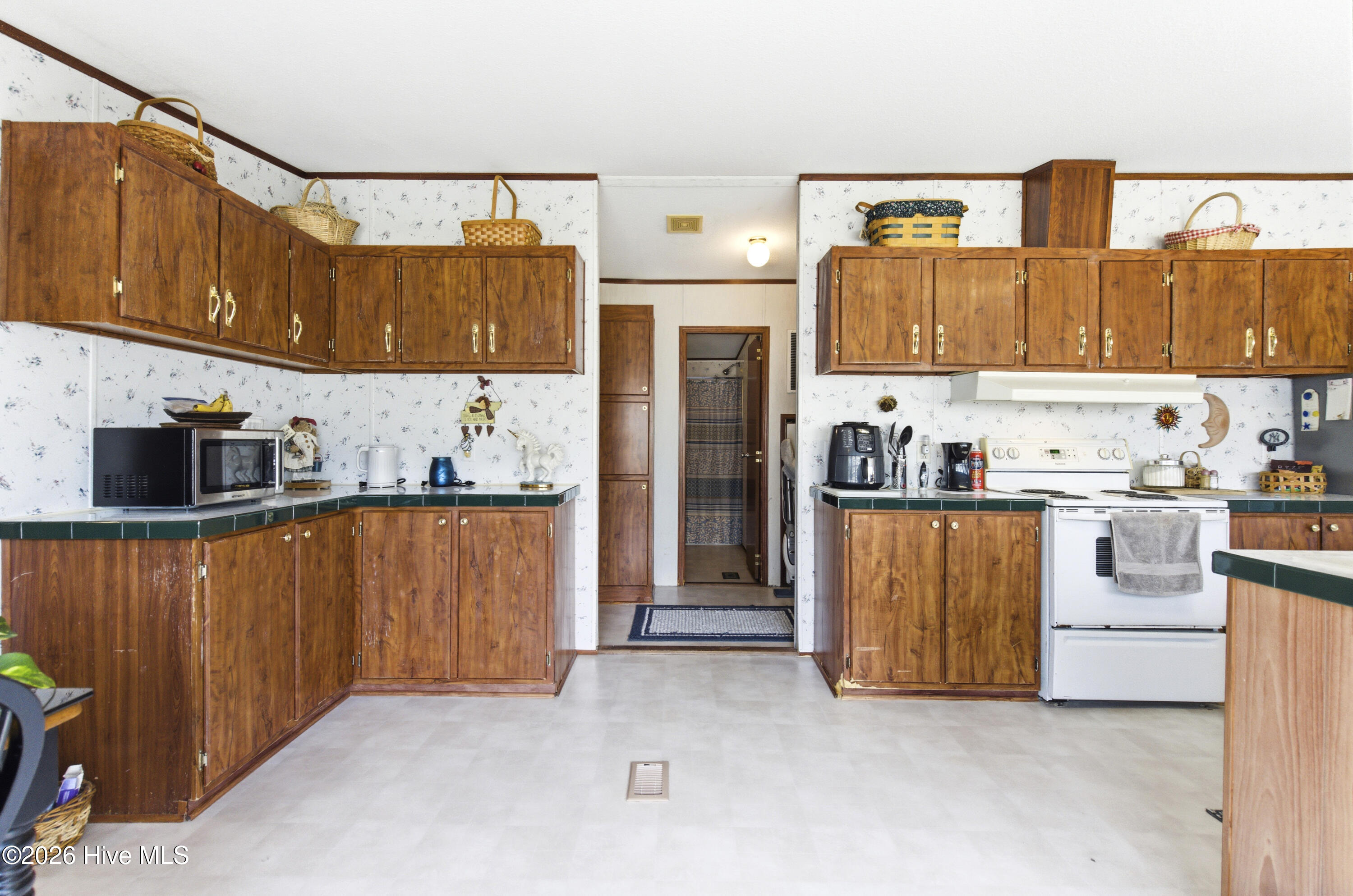 100565497 | Photo 33