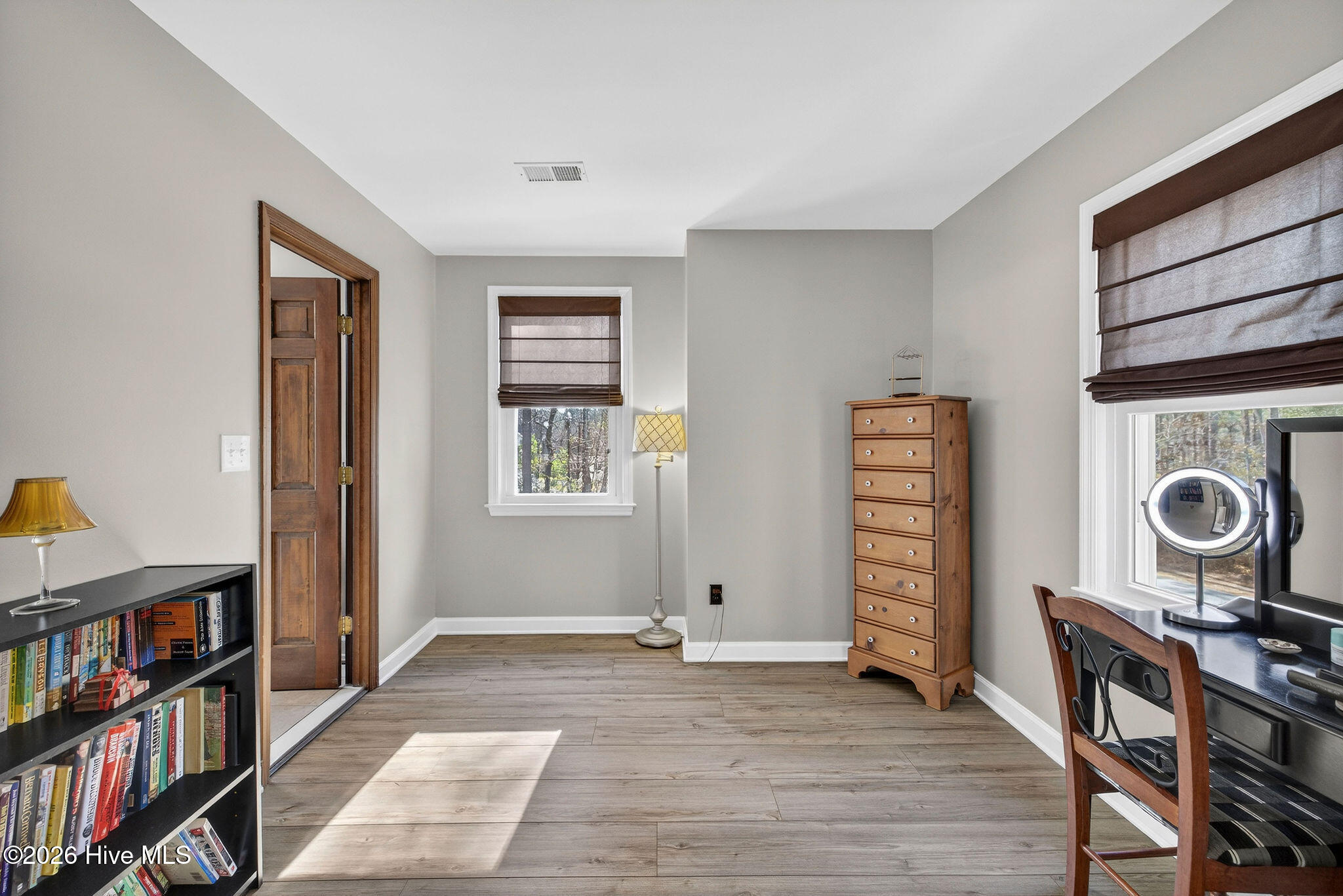 100552823 | Photo 22