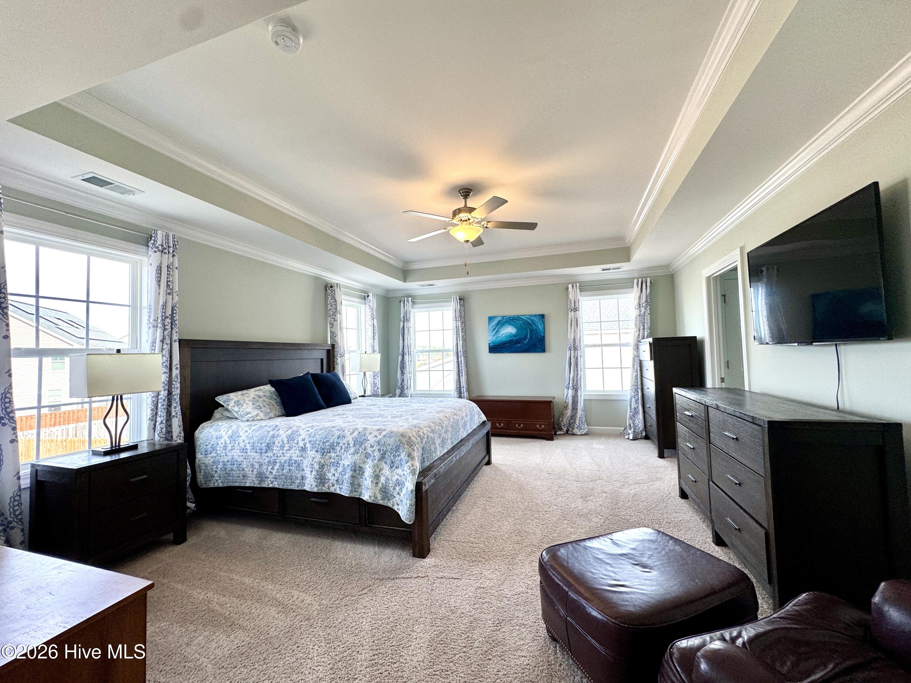 100547423 | Photo 33