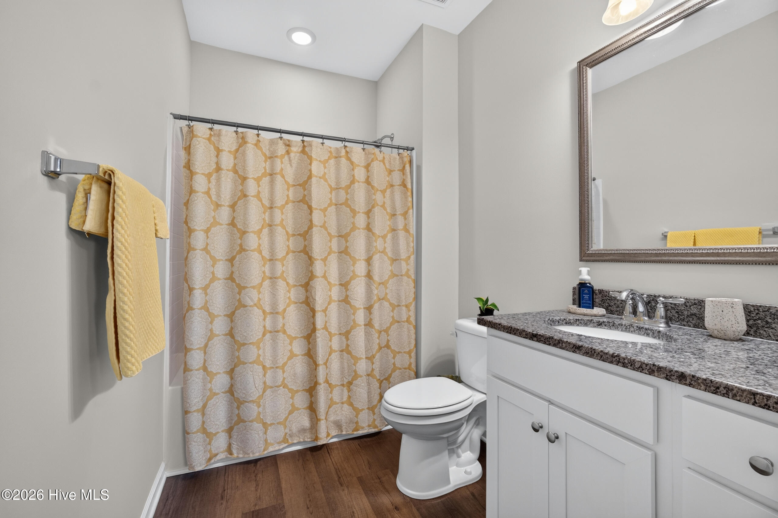 Bath 2 view / lvt flooring